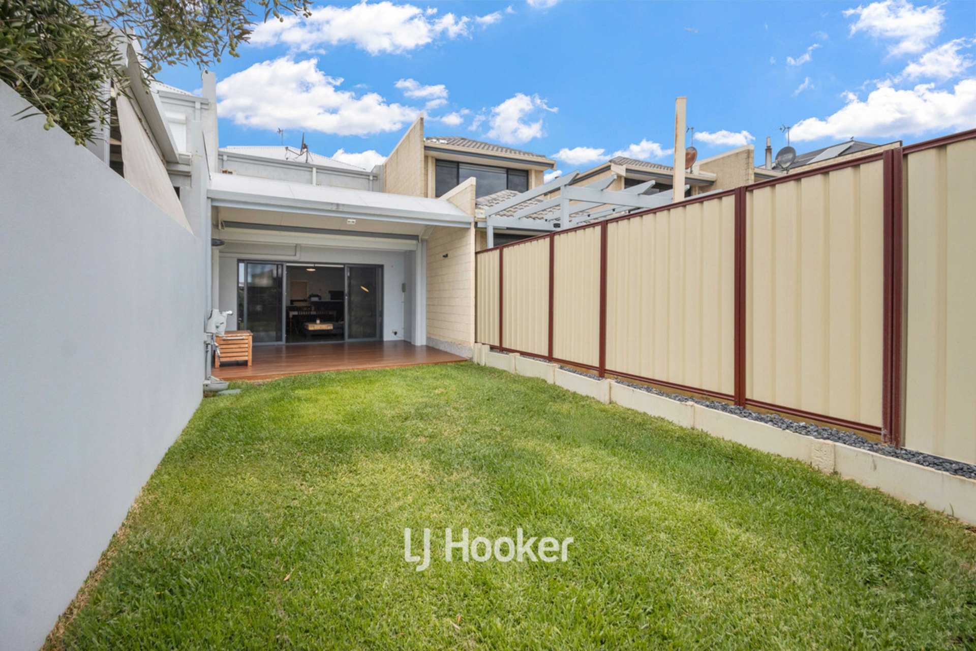 1/11 Marlston Drive Bunbury WA Townhouse for Sale LJ Hooker
