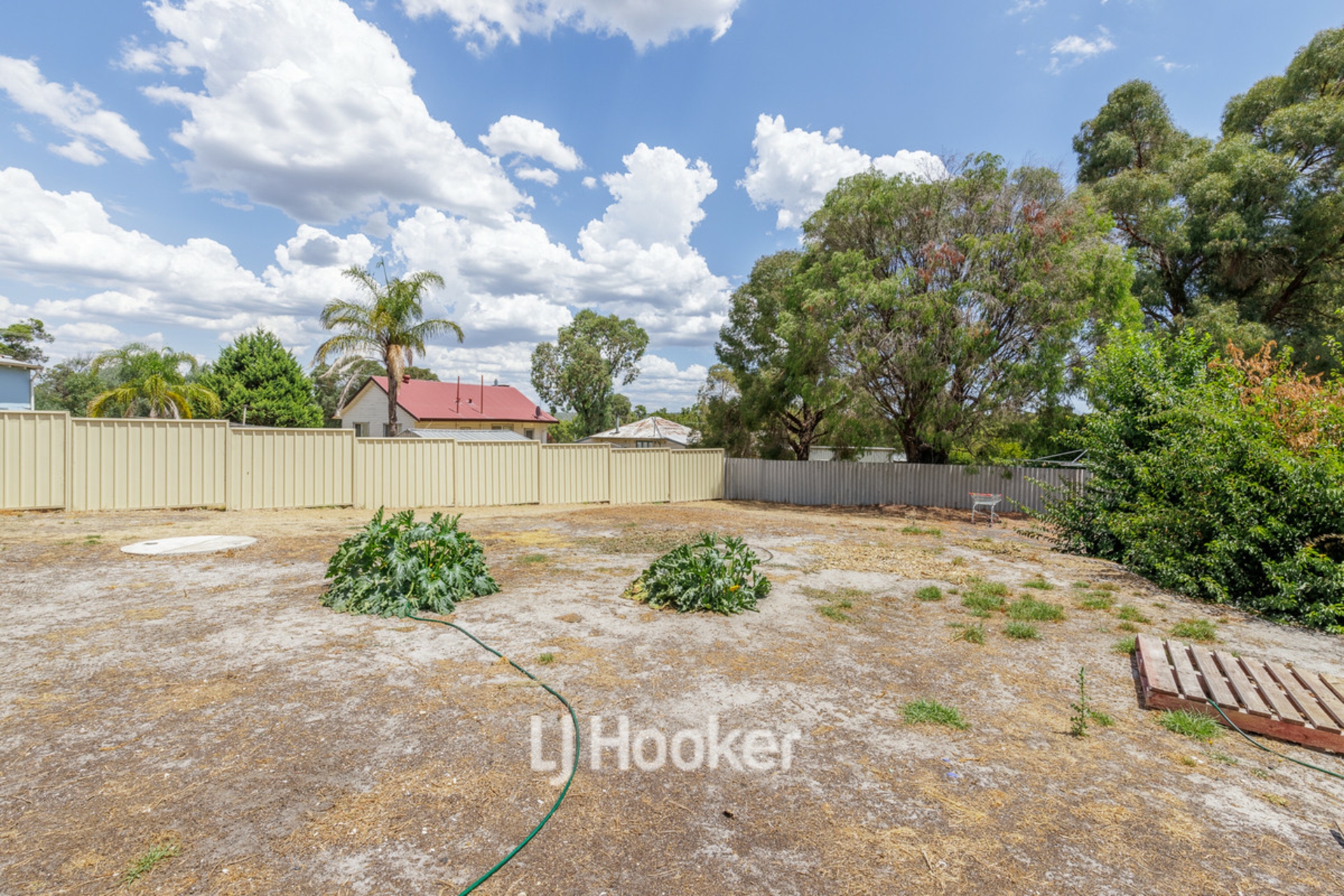 13 Cable Street, Collie