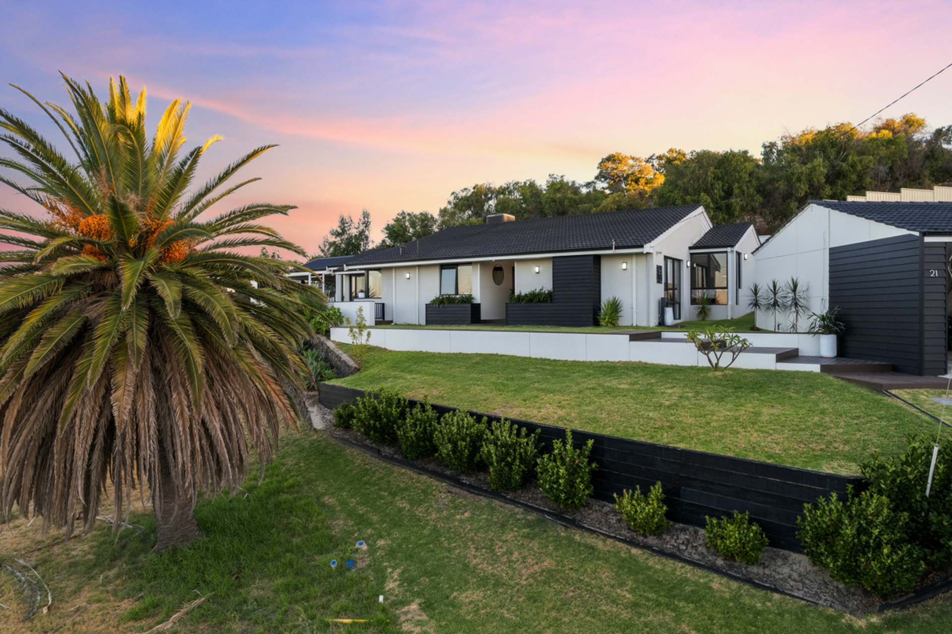 21 Elizabeth Crescent, SOUTH BUNBURY