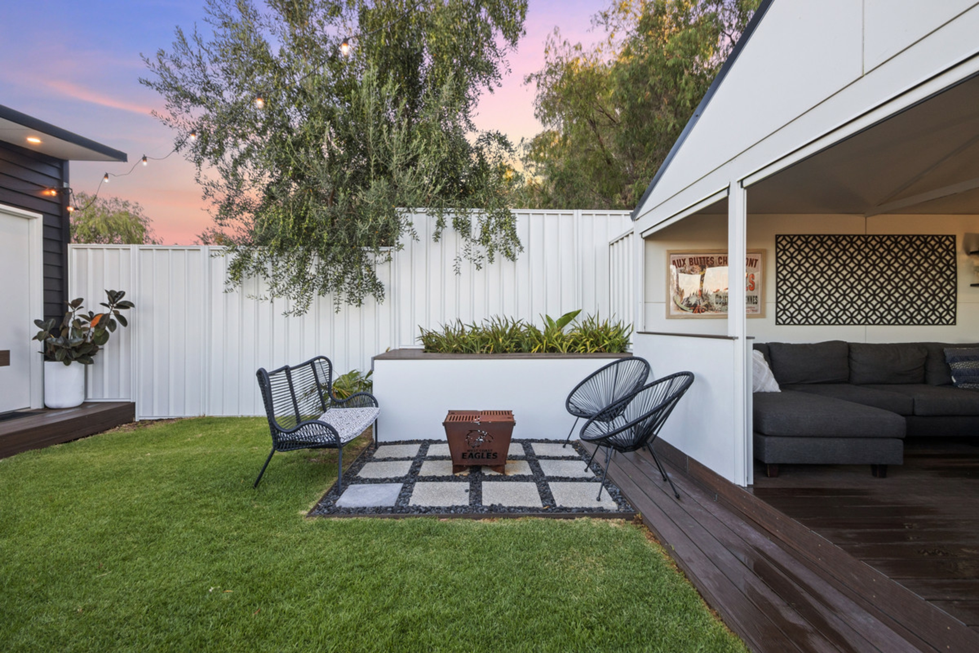 21 Elizabeth Crescent, SOUTH BUNBURY