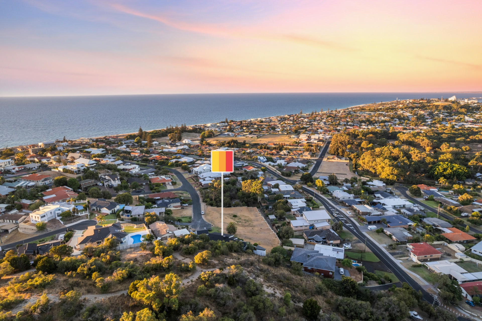 21 Elizabeth Crescent, SOUTH BUNBURY