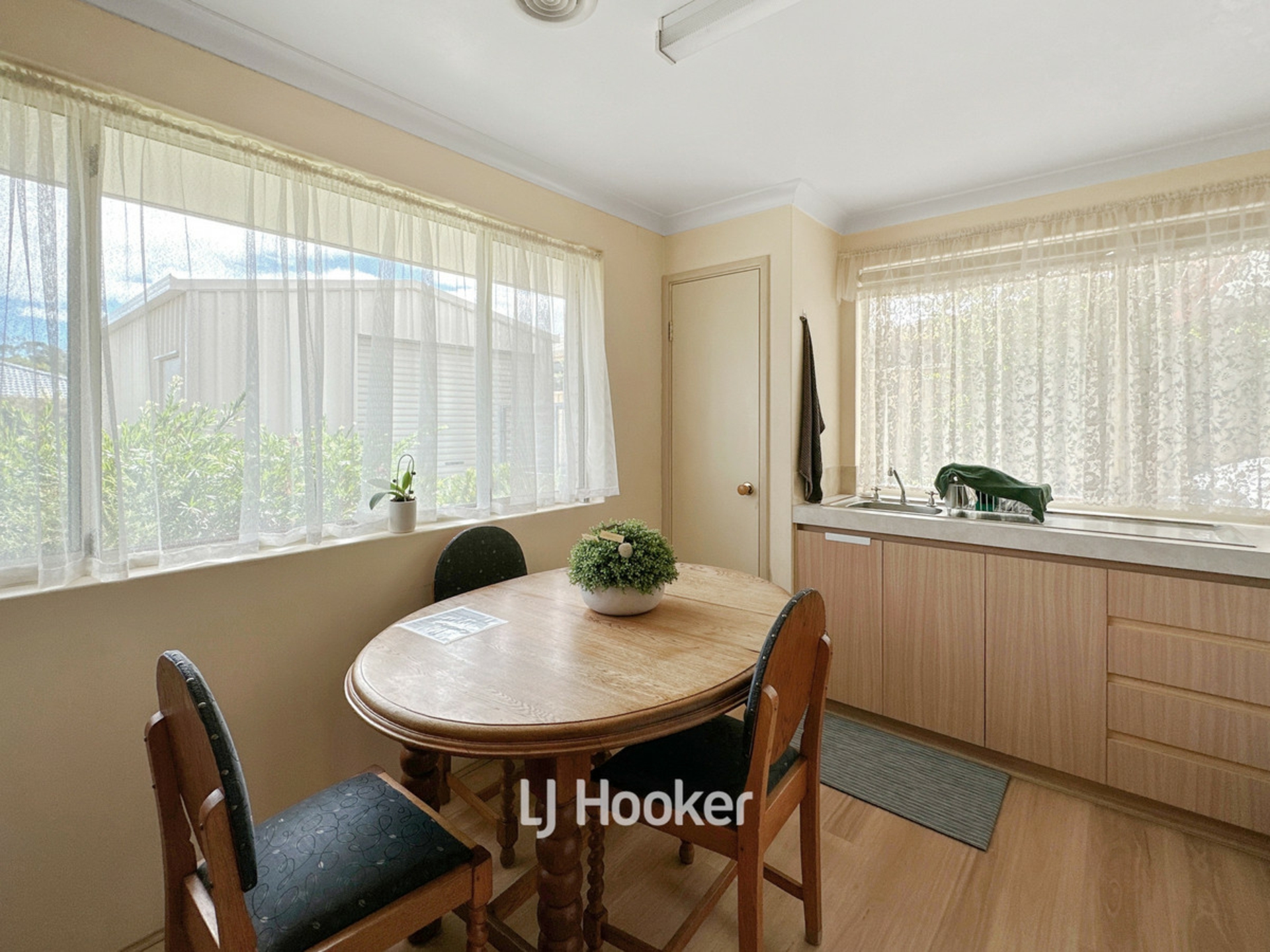 21 St Peters Green, COLLEGE GROVE