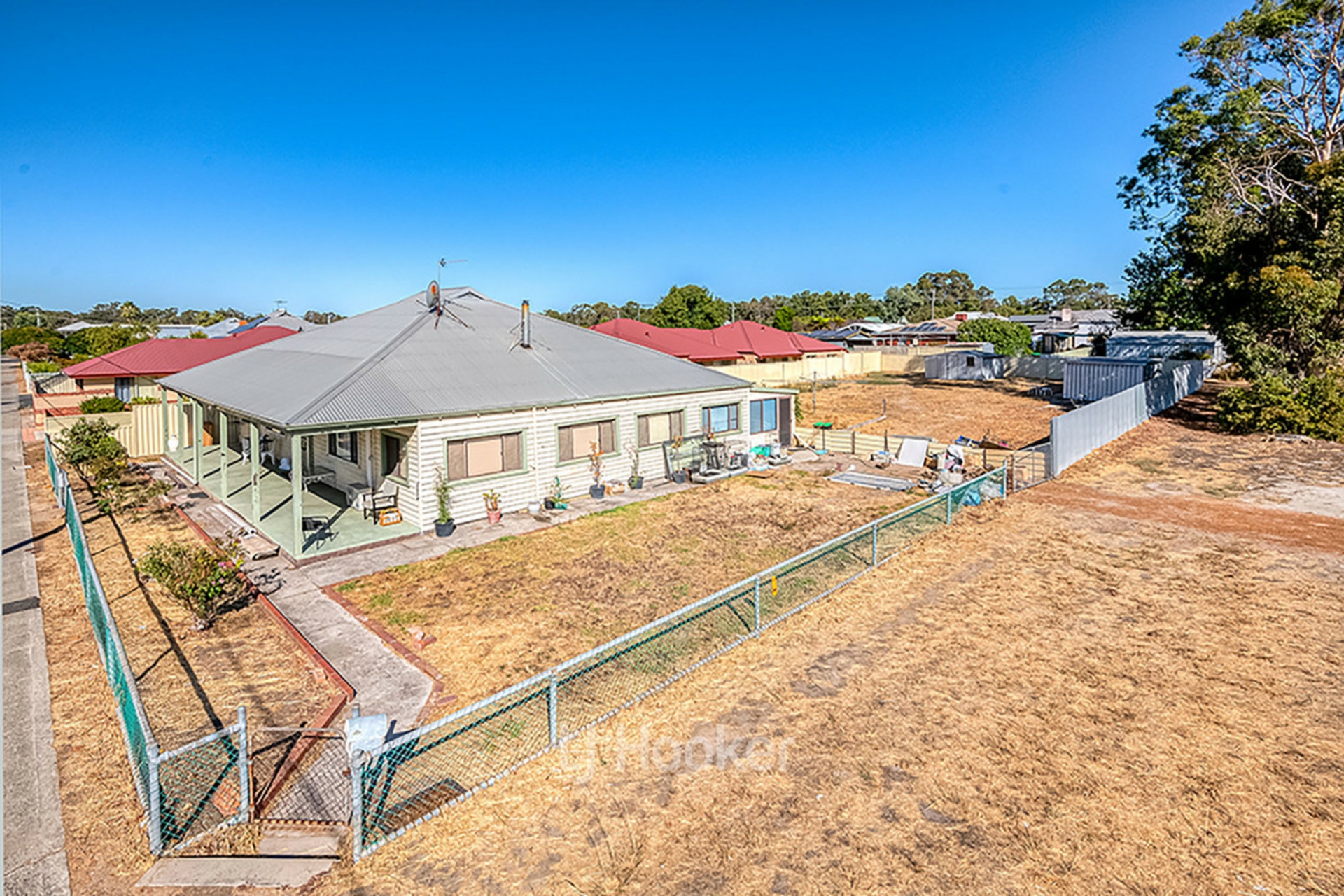 31 & 33 Throssell Street, COLLIE
