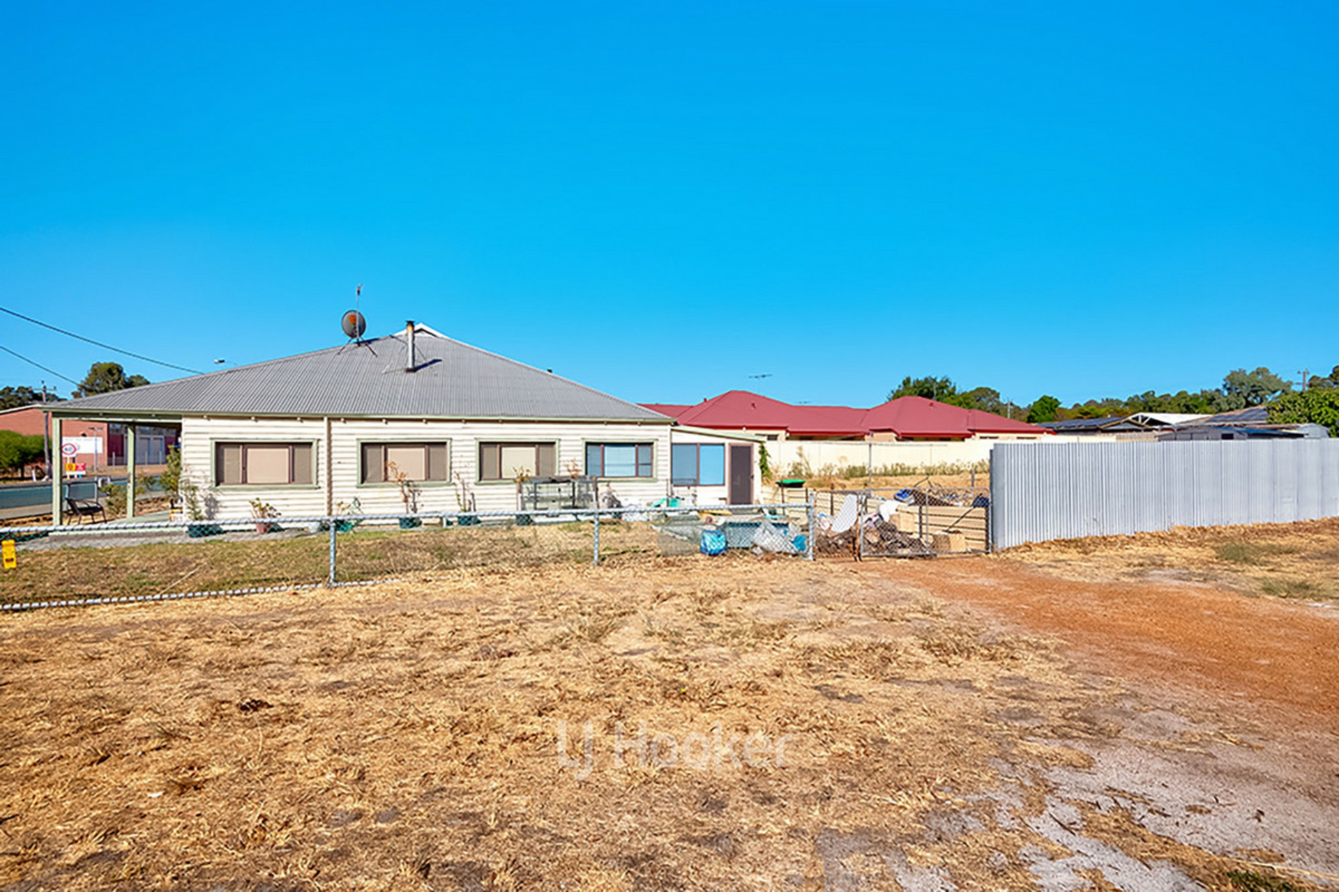 31 & 33 Throssell Street, COLLIE