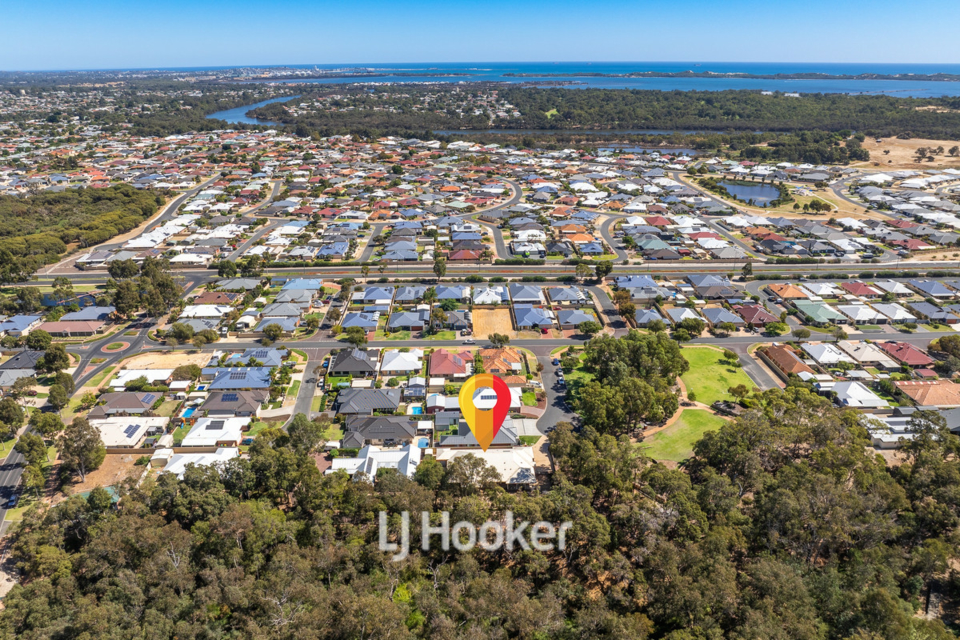 8 Cadell View, MILLBRIDGE