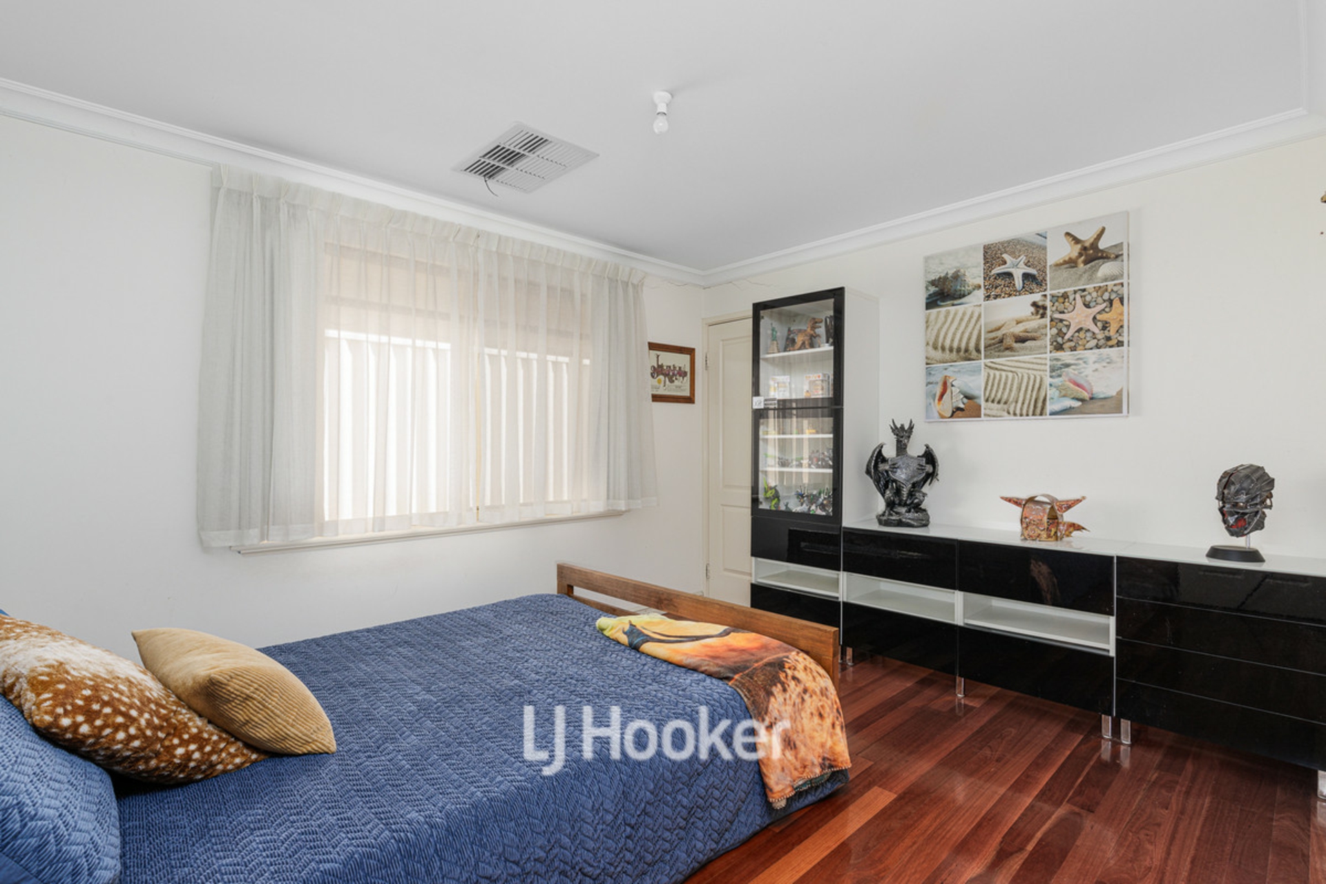8 Cadell View, MILLBRIDGE