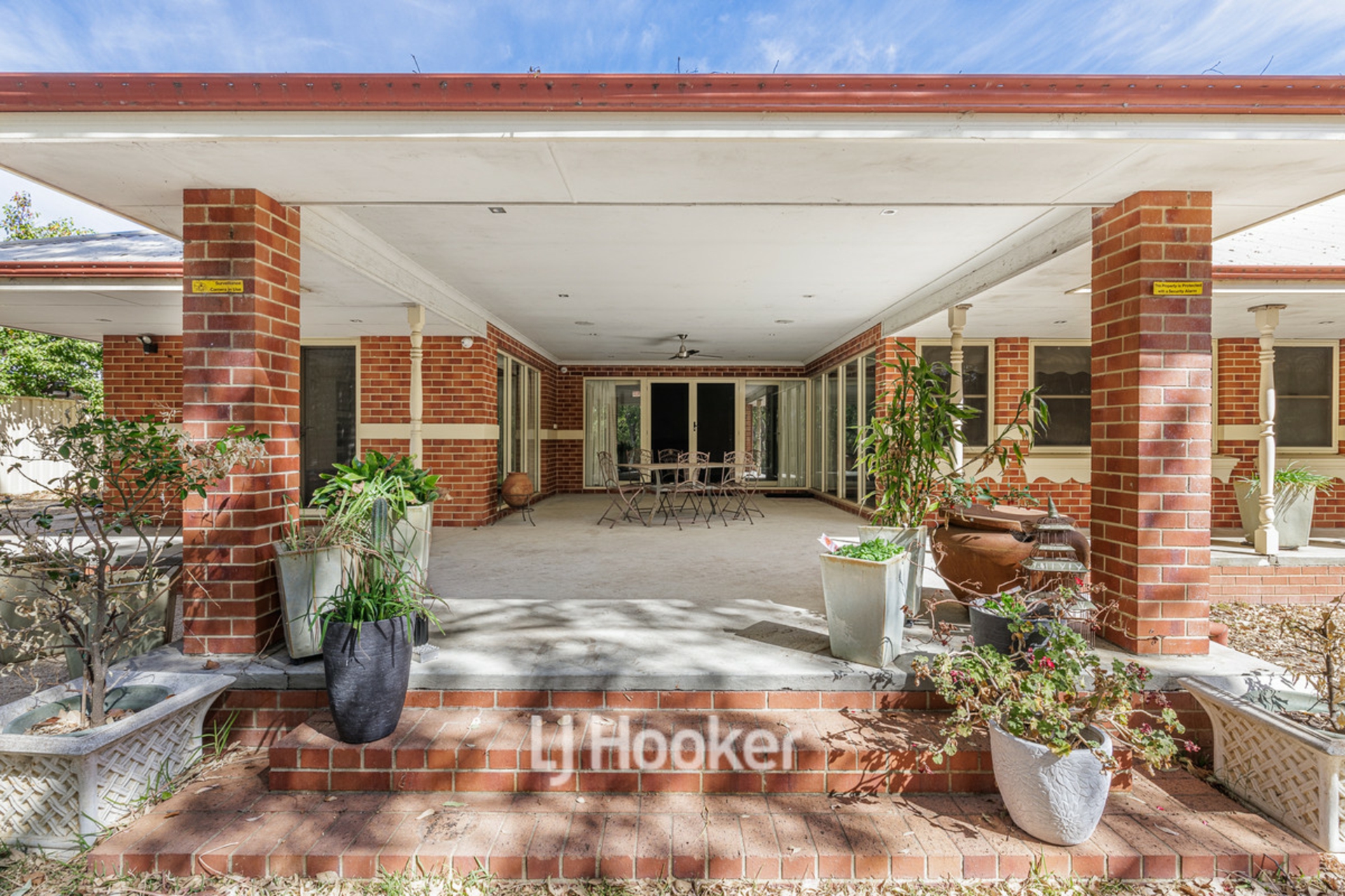 8 Cadell View, MILLBRIDGE