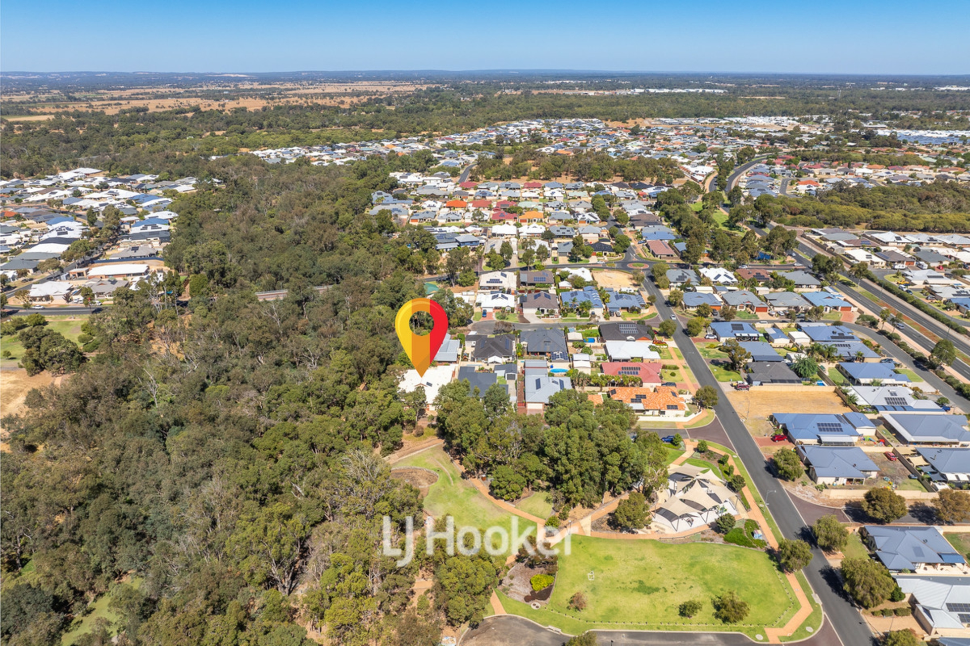 8 Cadell View, MILLBRIDGE