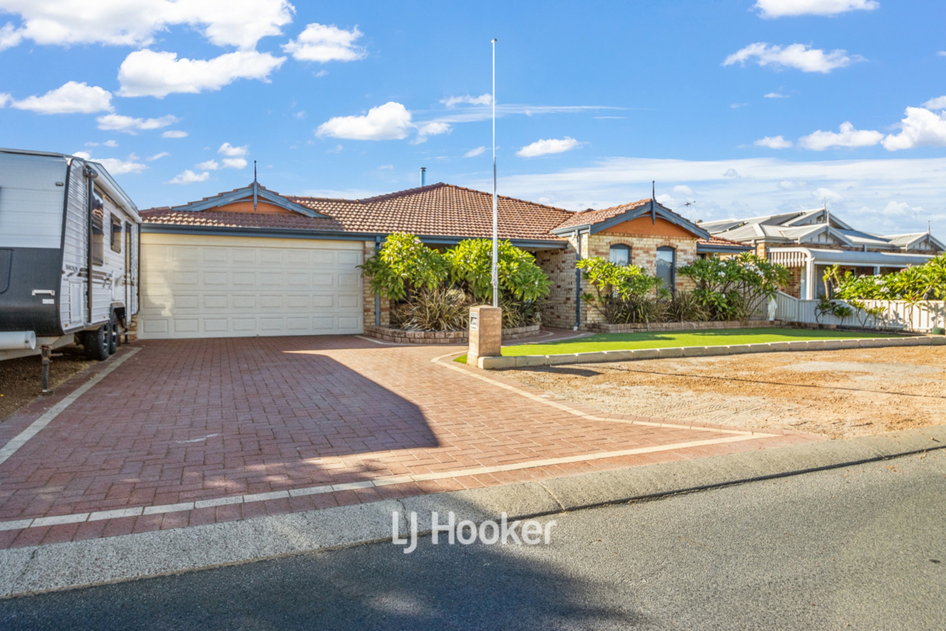 14 Sundew Trail Glen Iris WA House for Sale LJ Hooker