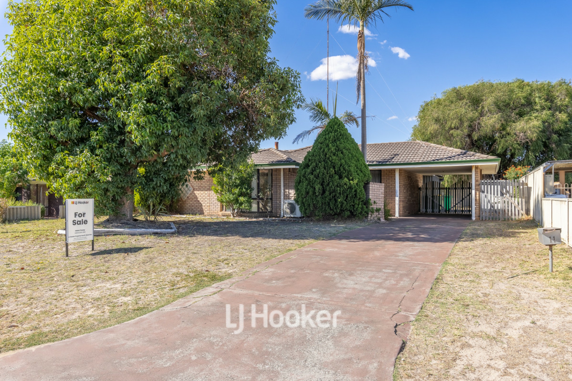 11 Young Close, Carey Park