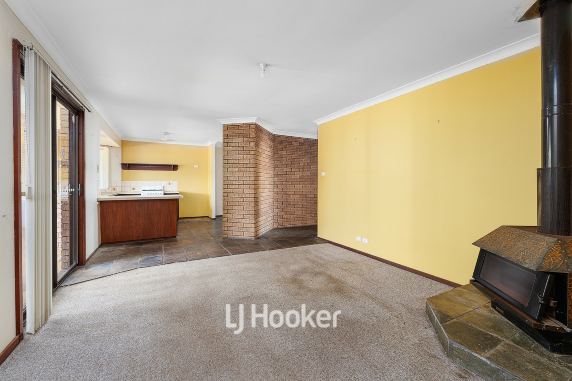 11 Young Close, Carey Park