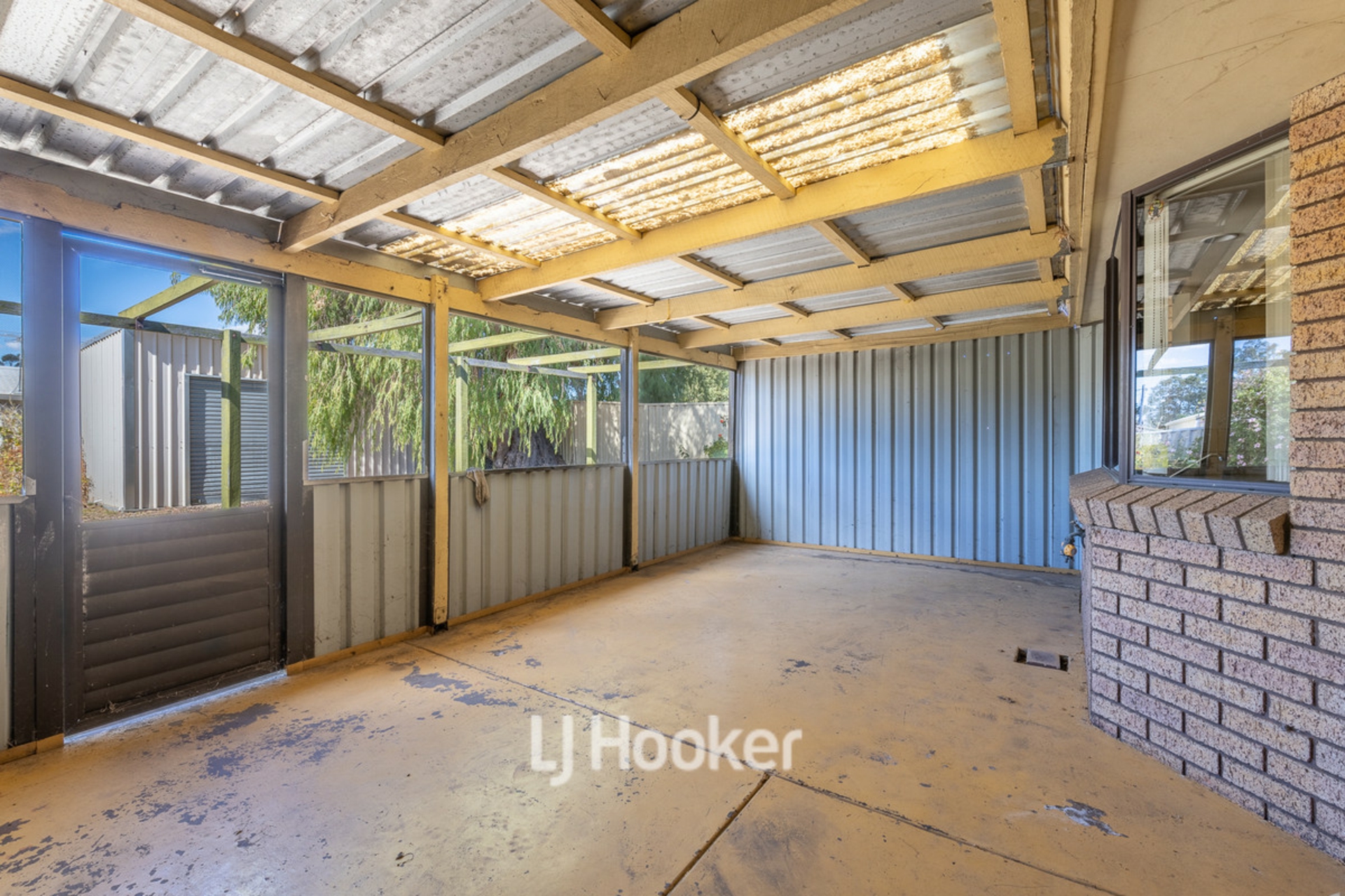 11 Young Close, Carey Park