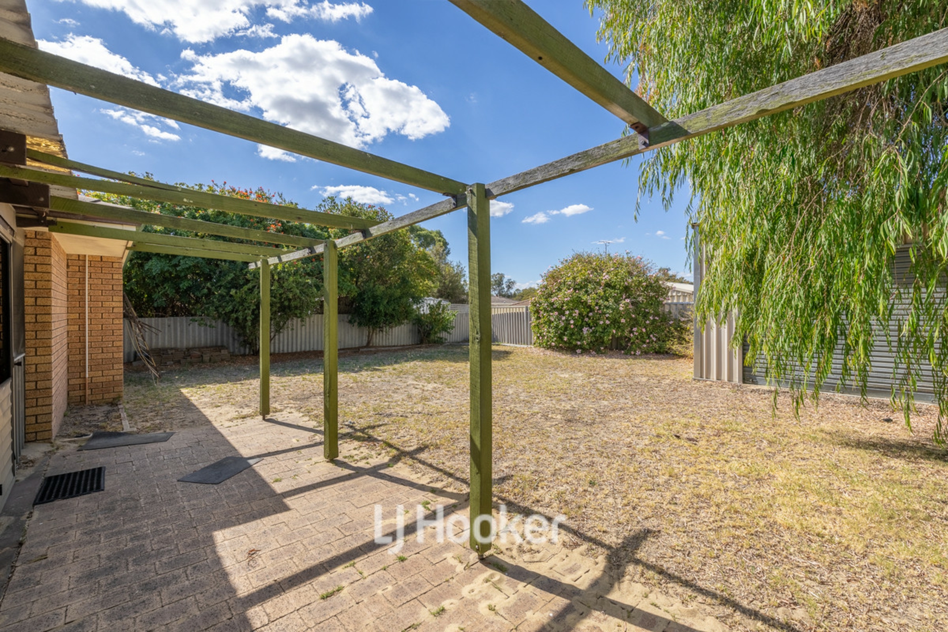 11 Young Close, Carey Park