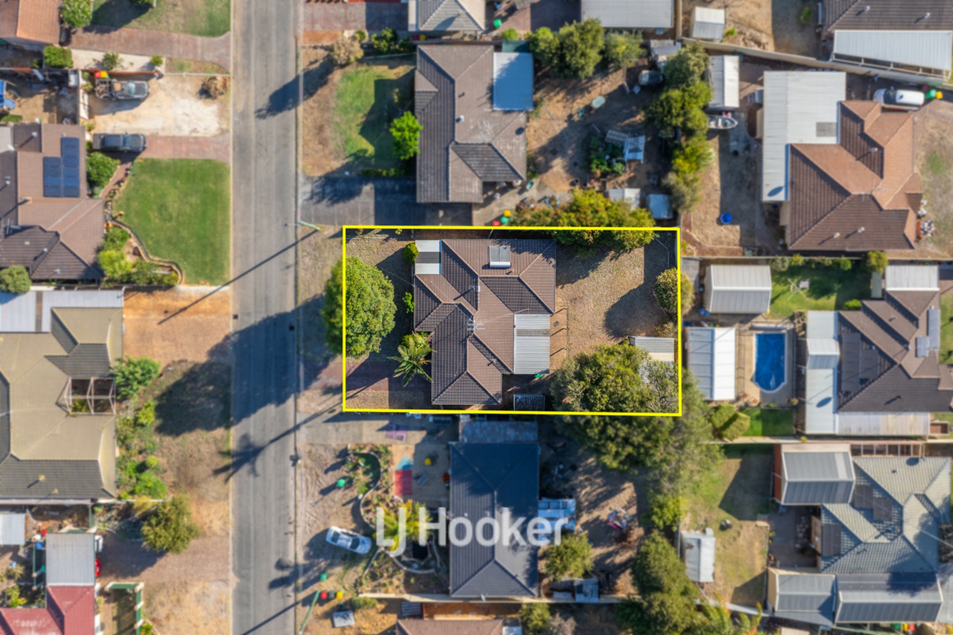 11 Young Close, Carey Park