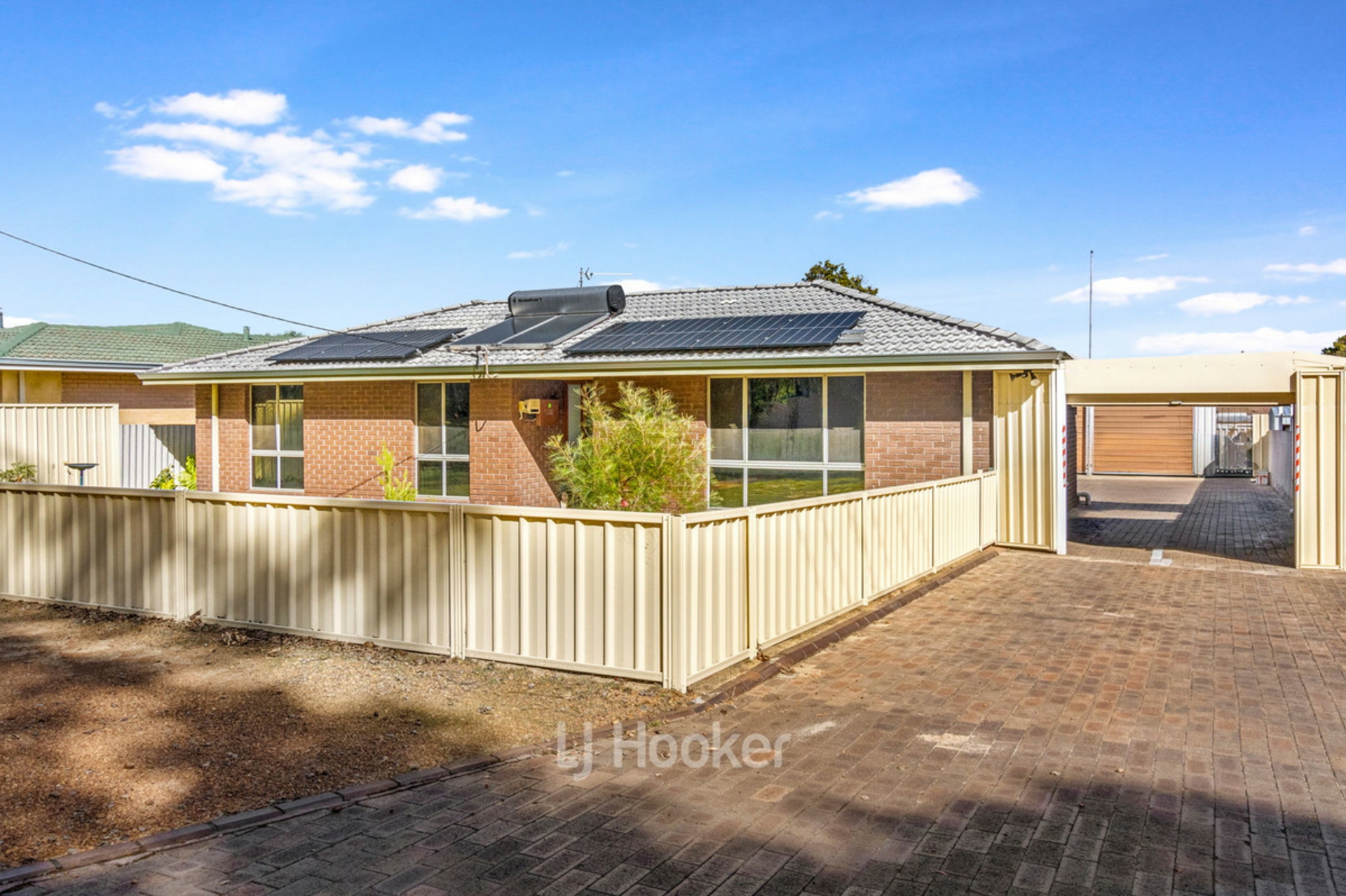 27 Elouera Street, Collie