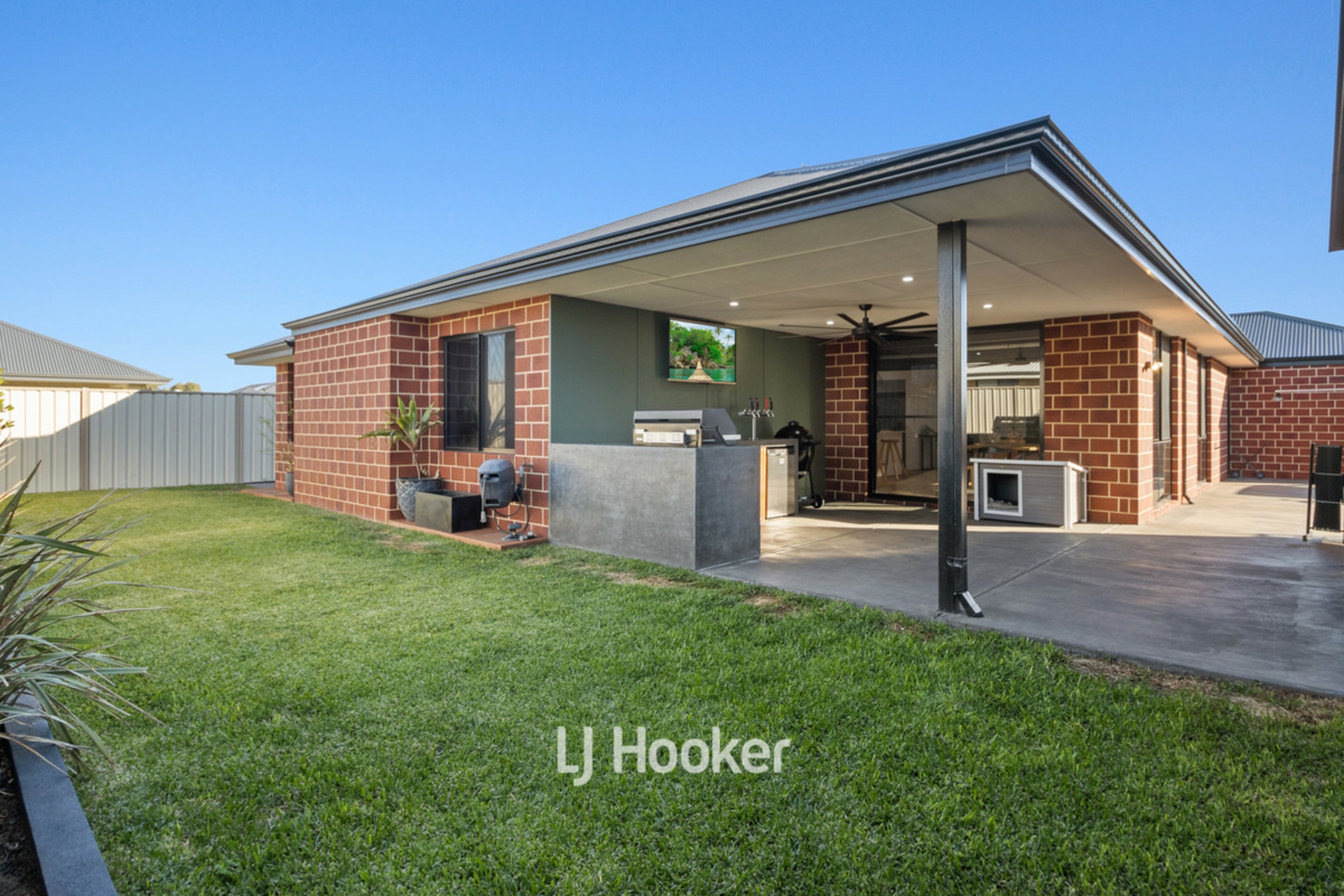 11 Amethyst Street, AUSTRALIND