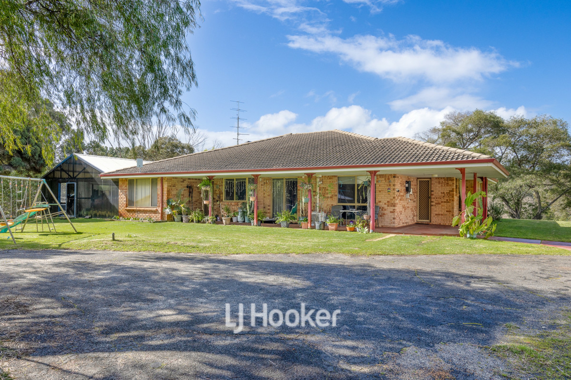6 O'Neil Grove Dardanup West WA House for Sale LJ Hooker