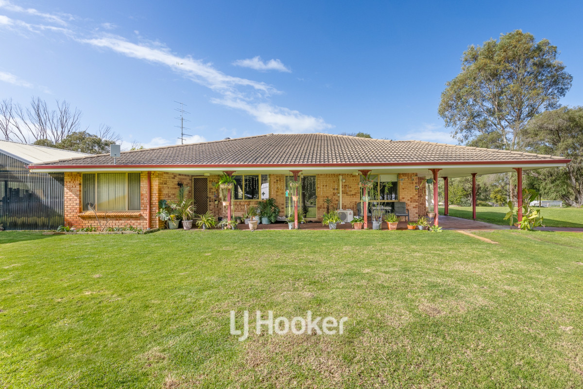 6 O'Neil Grove Dardanup West WA House for Sale LJ Hooker