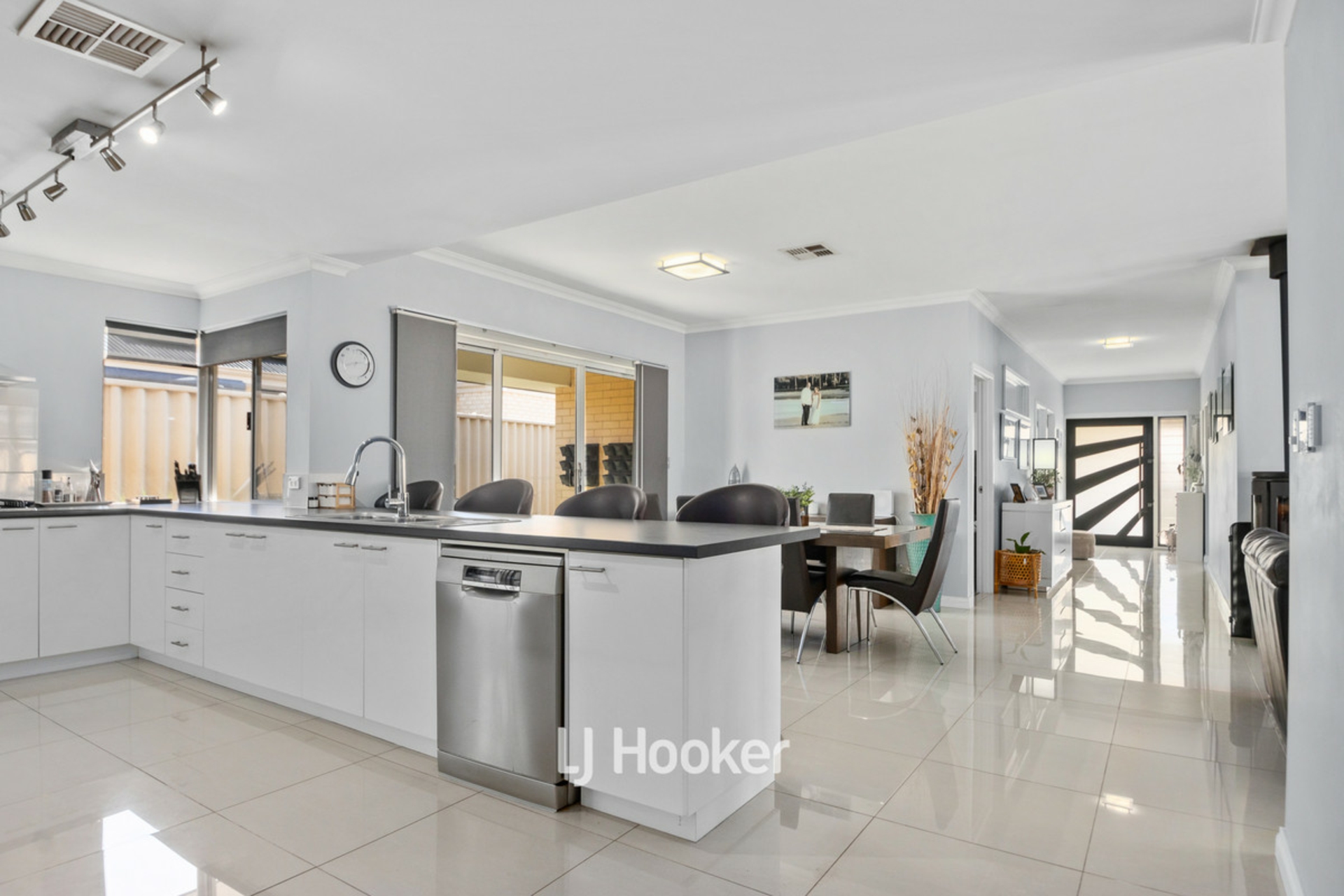 10 Abercrombie Way, MILLBRIDGE