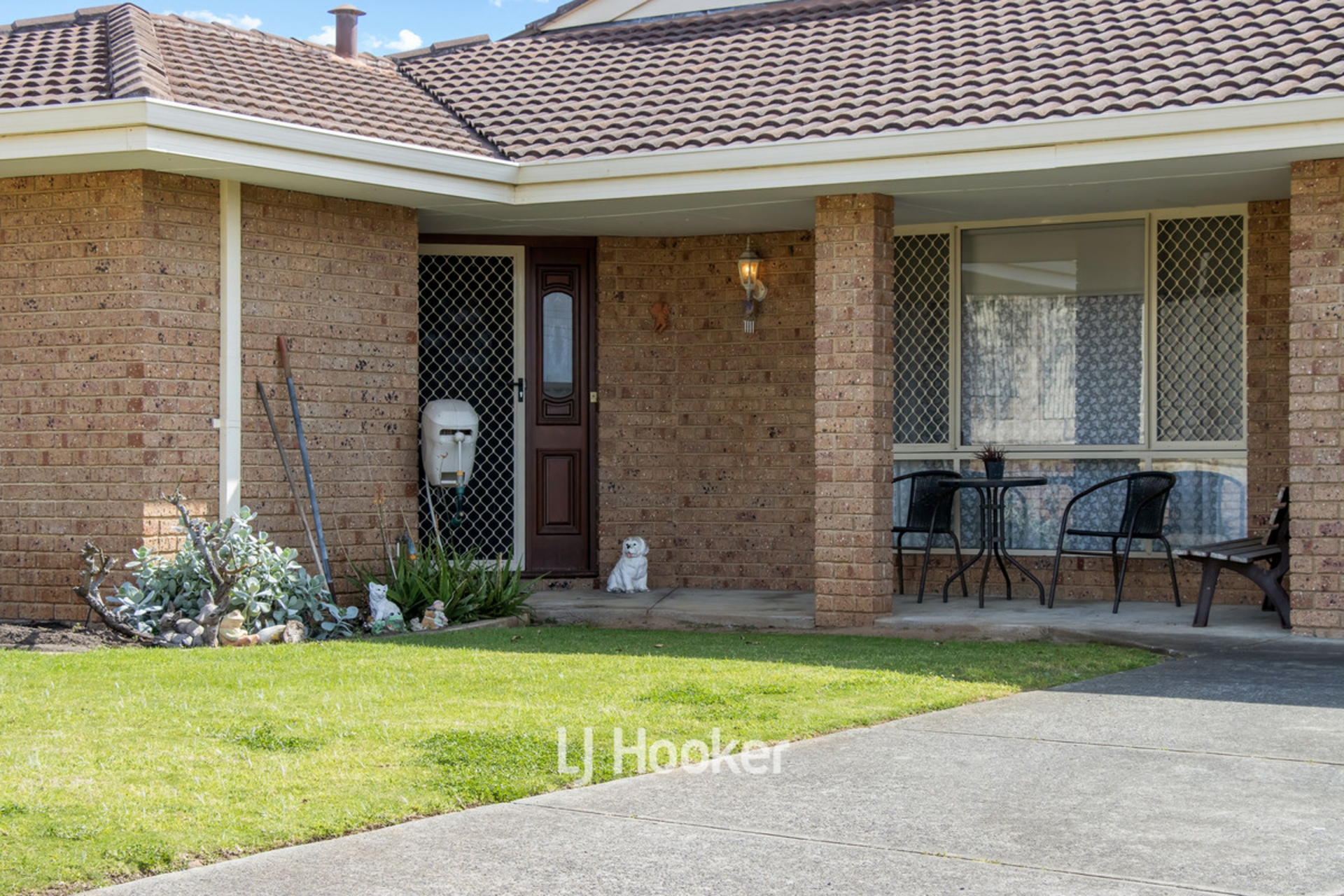 4 Dermer Place, USHER