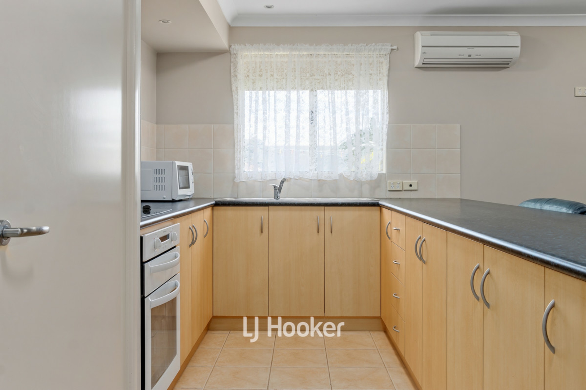 4 Dermer Place, USHER