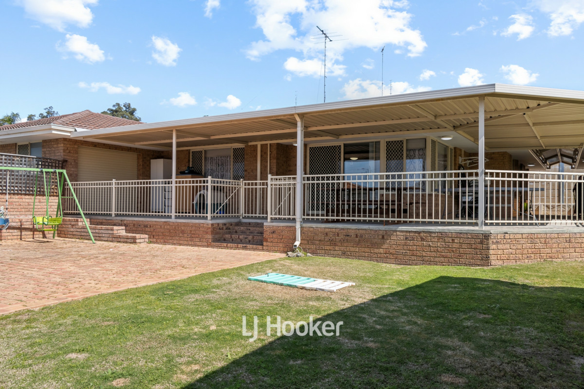 4 Dermer Place, USHER