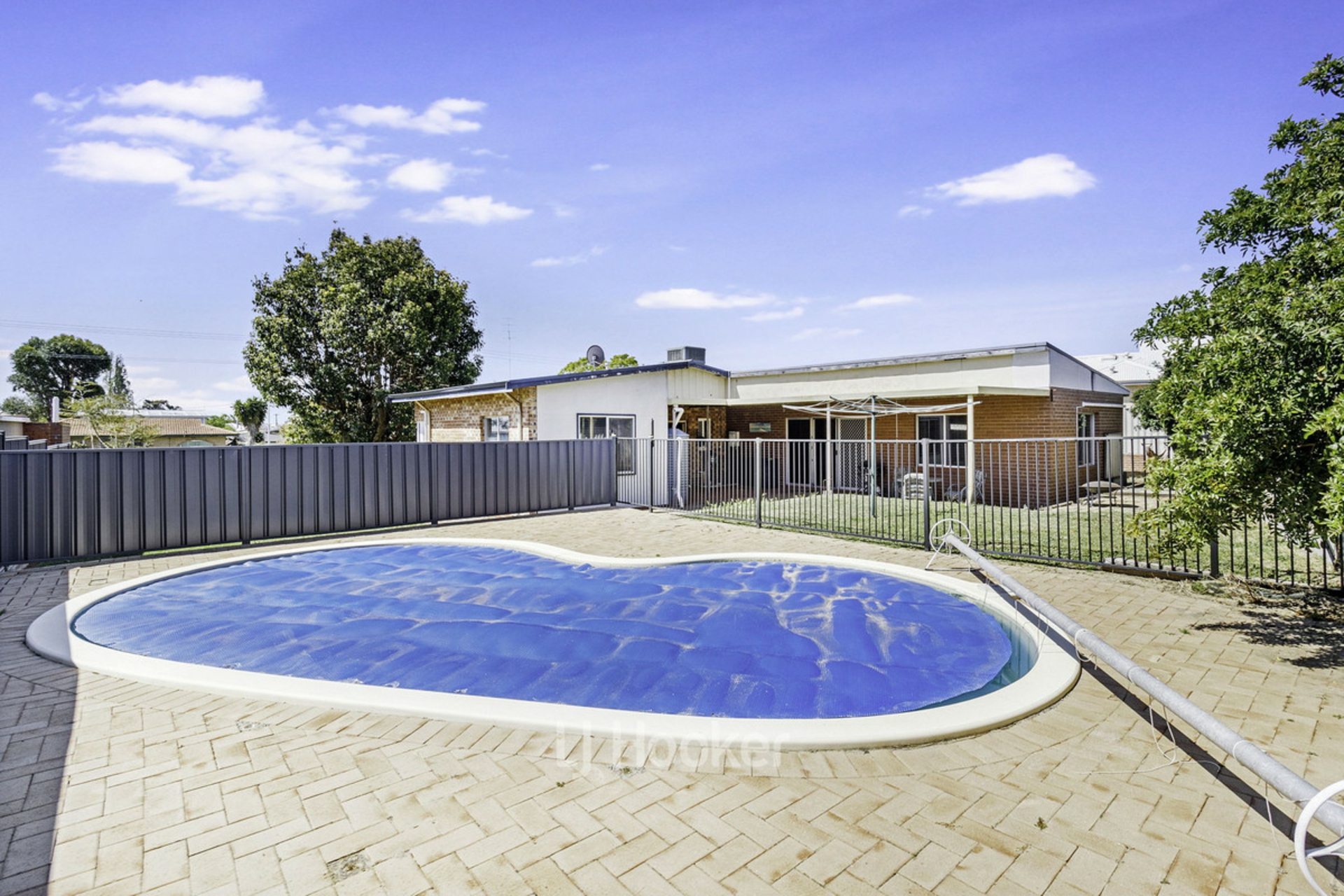 171 Clarke Street East, CAREY PARK
