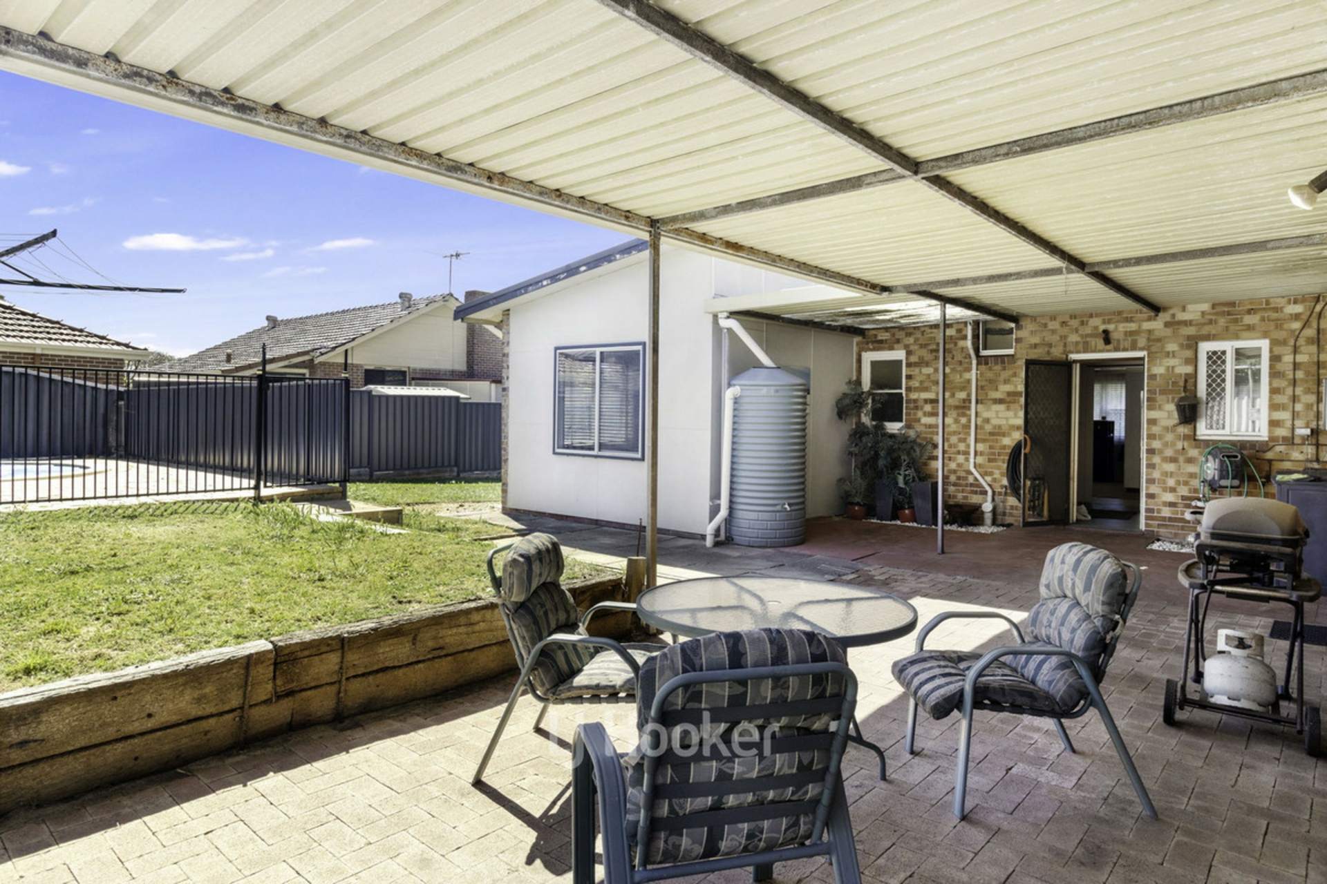171 Clarke Street East, CAREY PARK