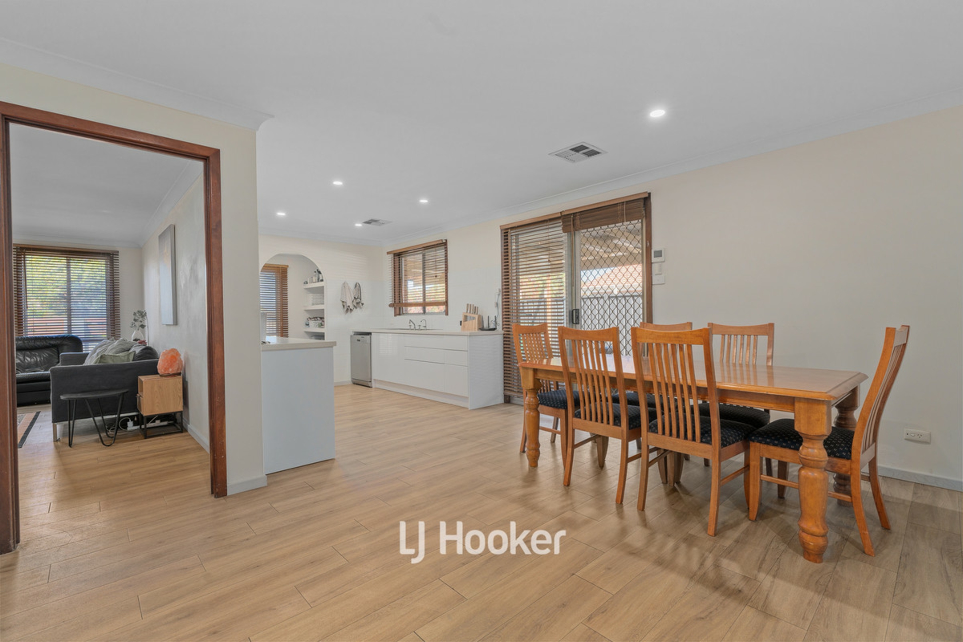 16 Julia Drive, SOUTH BUNBURY