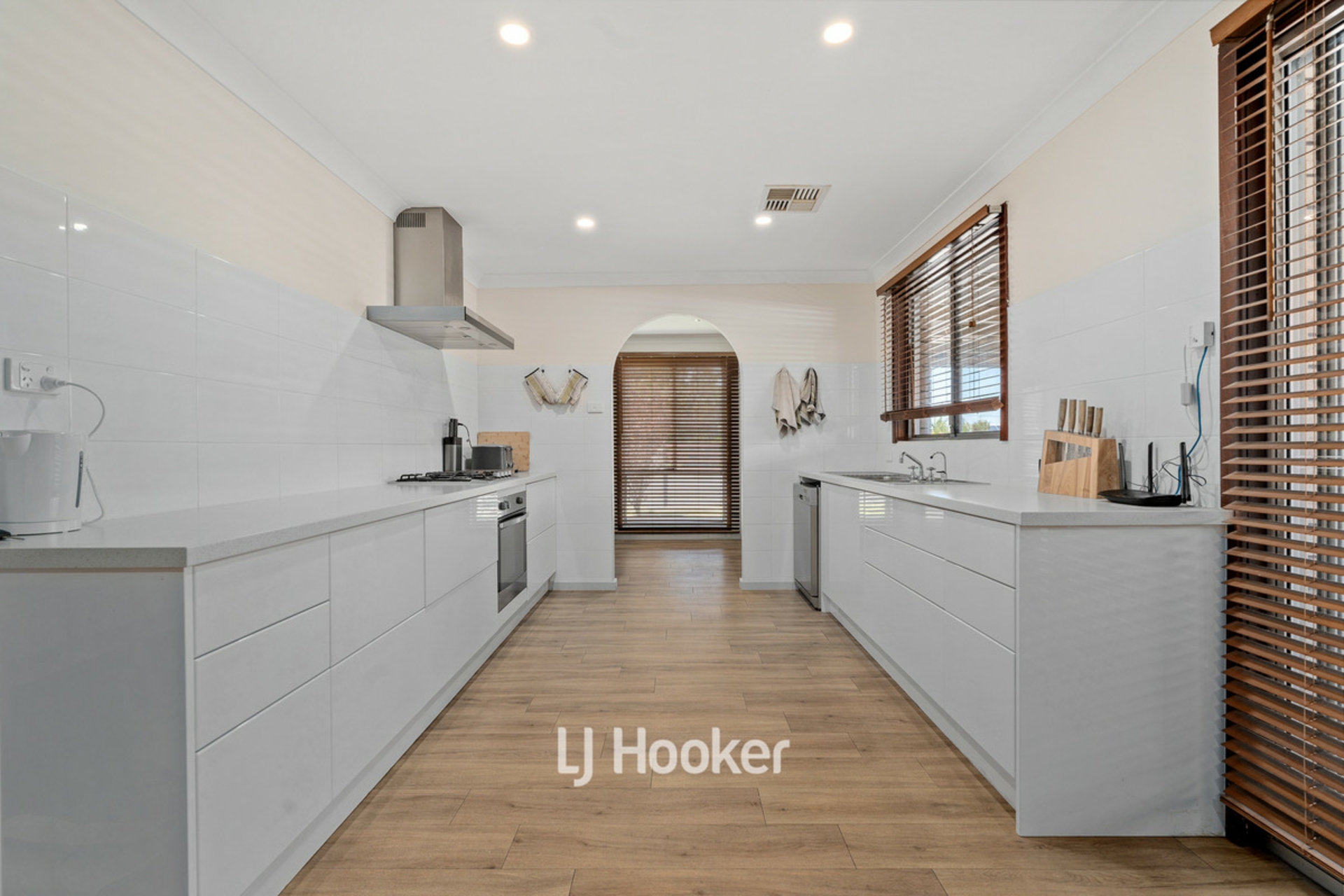 16 Julia Drive, SOUTH BUNBURY