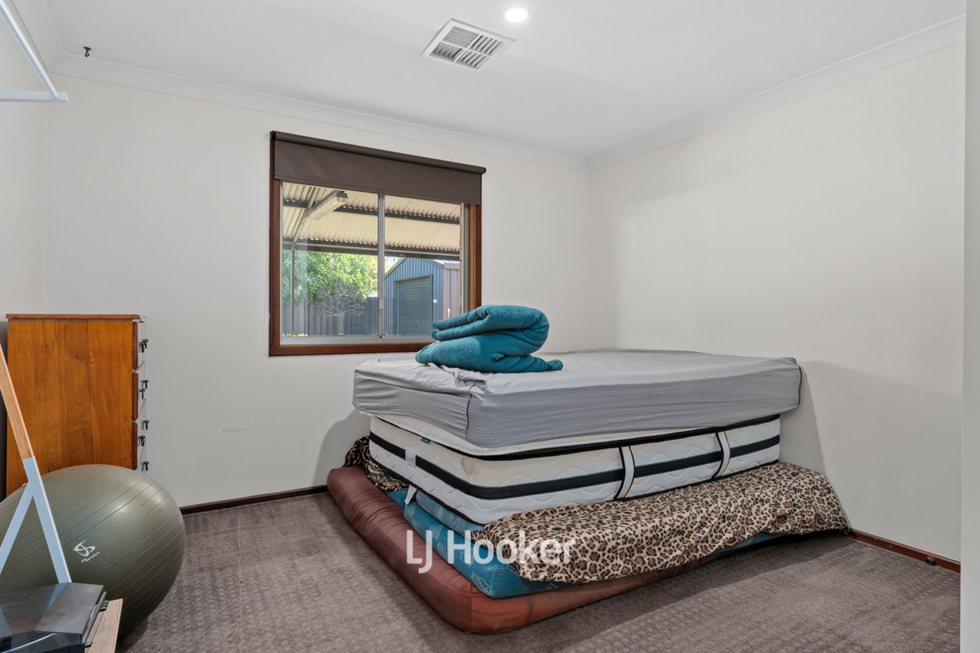16 Julia Drive, SOUTH BUNBURY