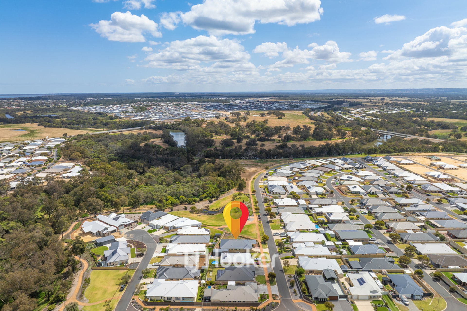 76 Hazelgrove Crecent, MILLBRIDGE