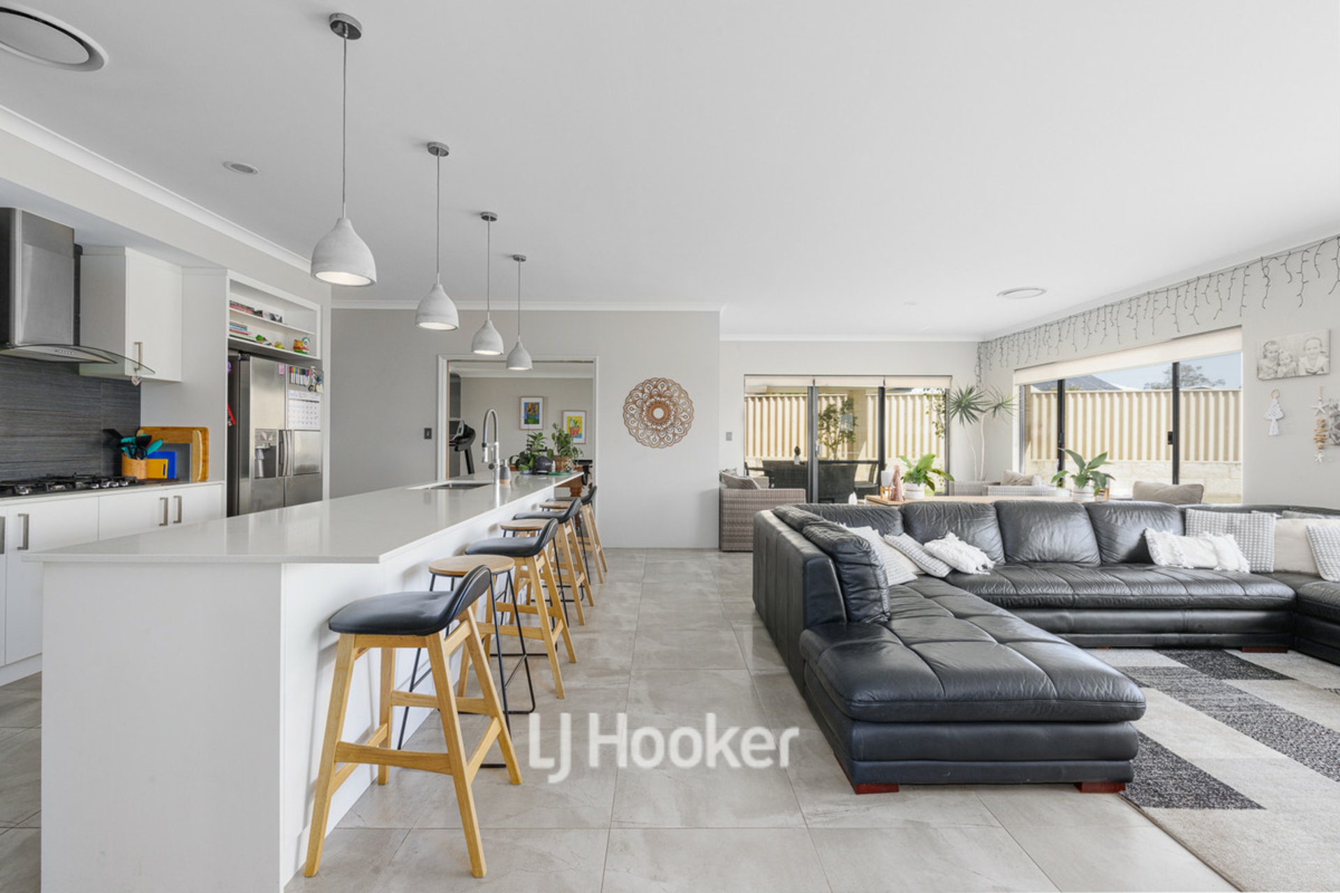 76 Hazelgrove Crecent, MILLBRIDGE