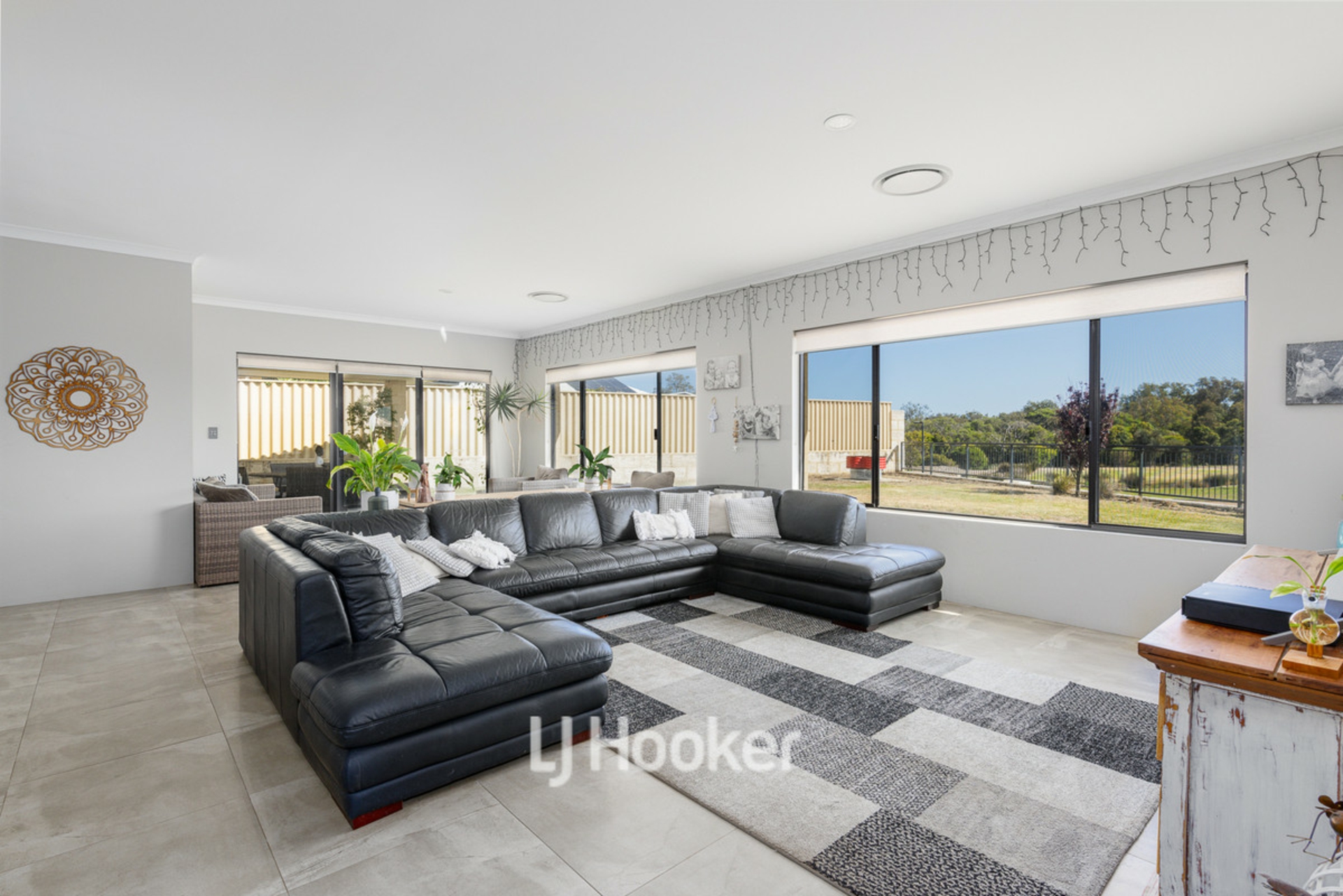 76 Hazelgrove Crecent, MILLBRIDGE