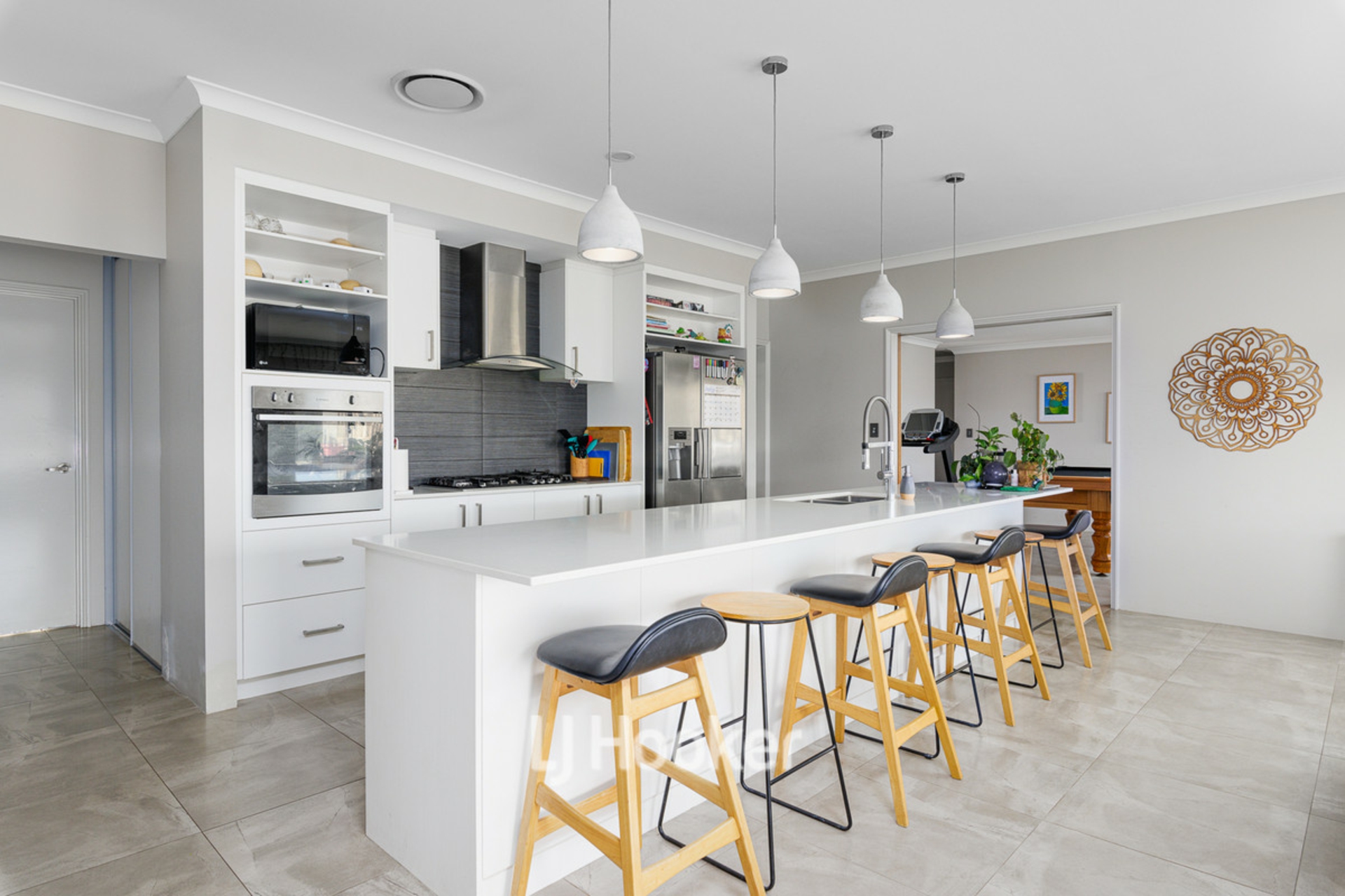 76 Hazelgrove Crecent, MILLBRIDGE