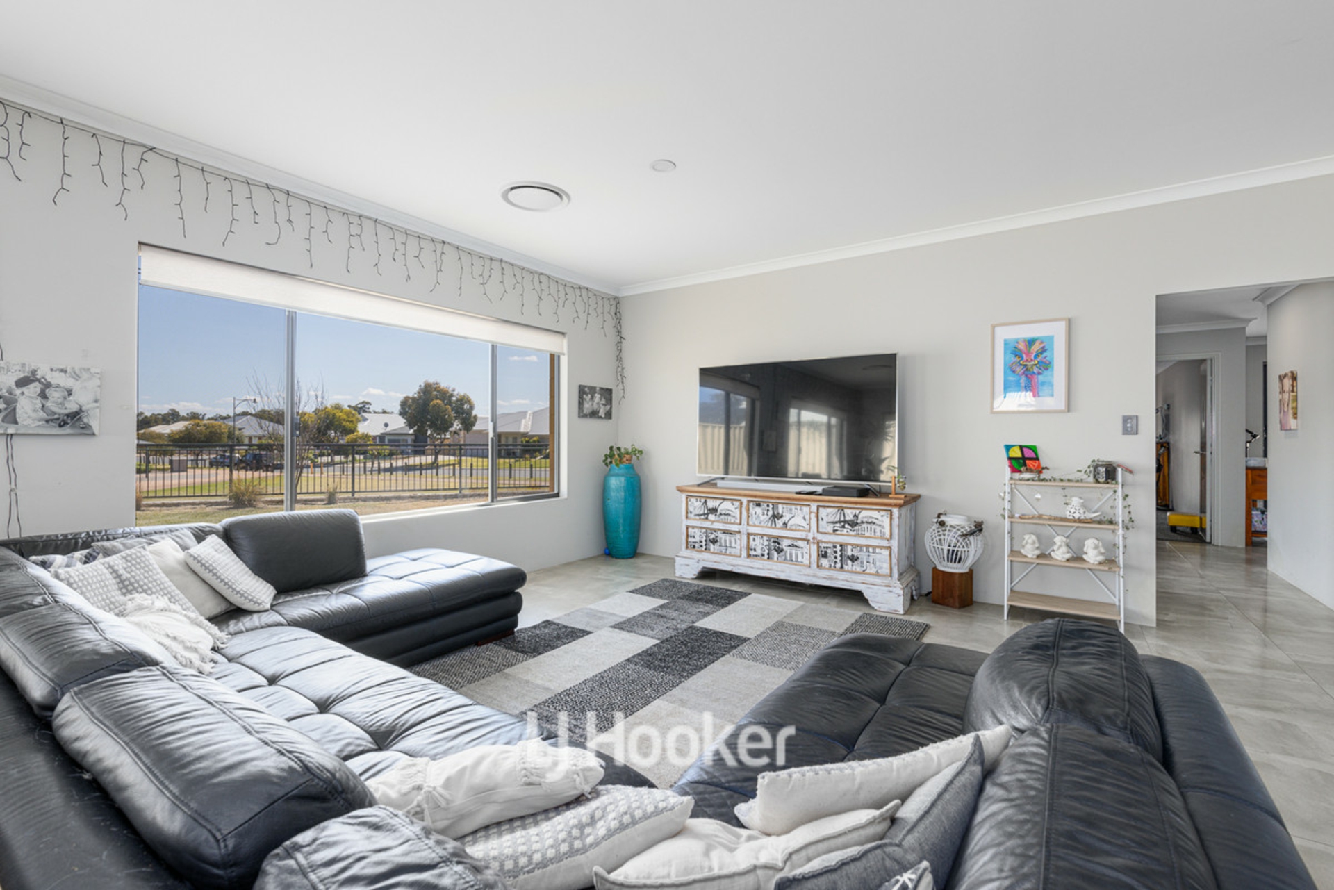 76 Hazelgrove Crecent, MILLBRIDGE