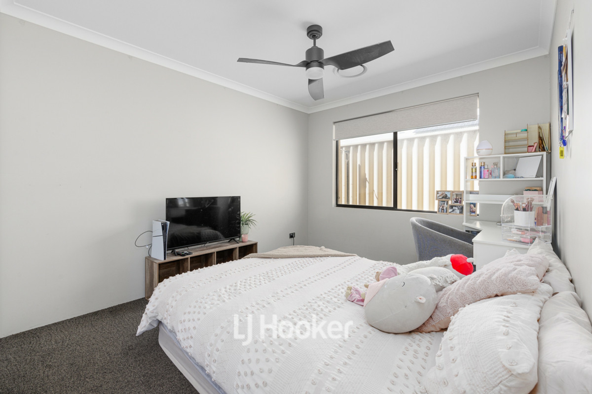 76 Hazelgrove Crecent, MILLBRIDGE