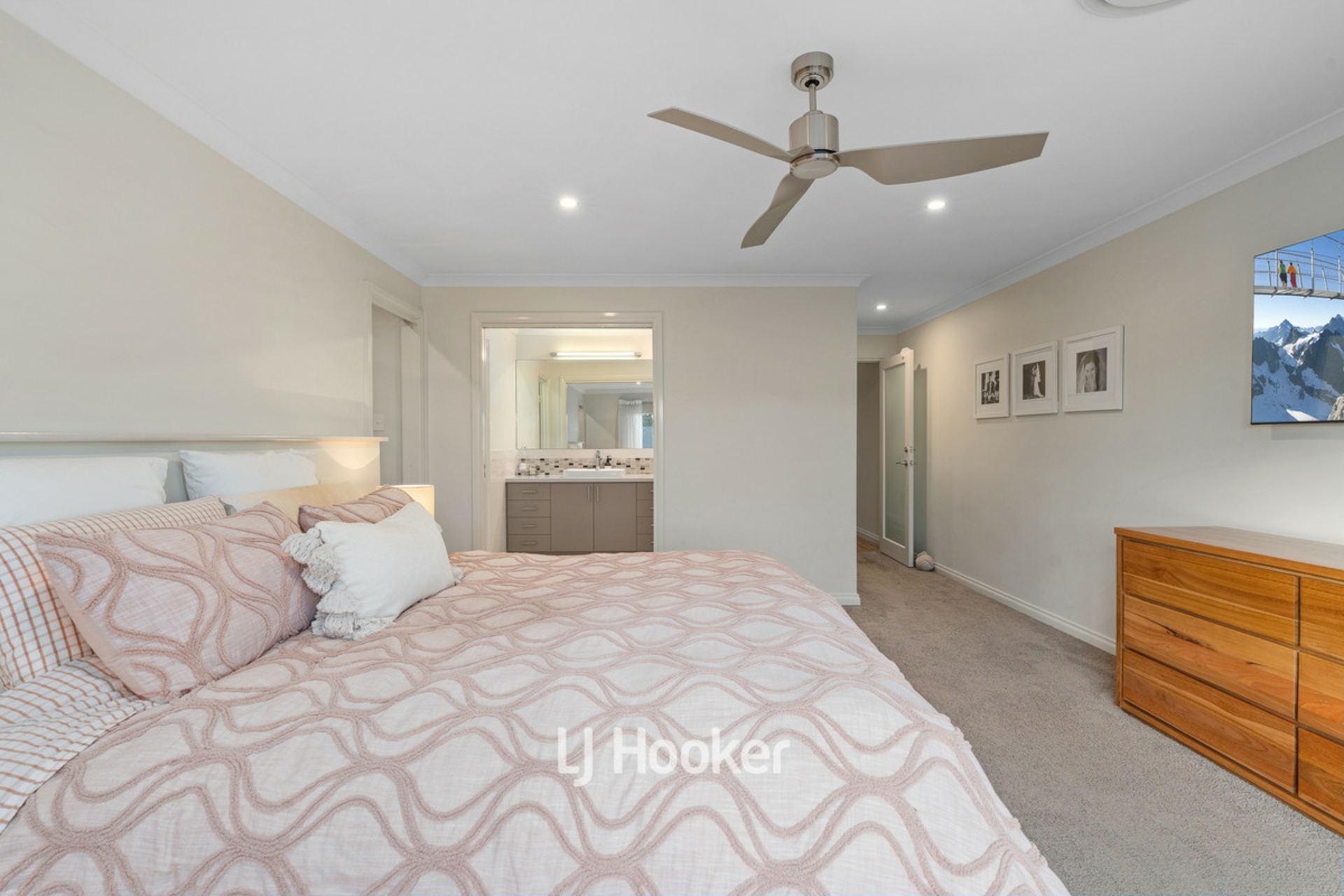 1 Wagtail Way, COLLIE