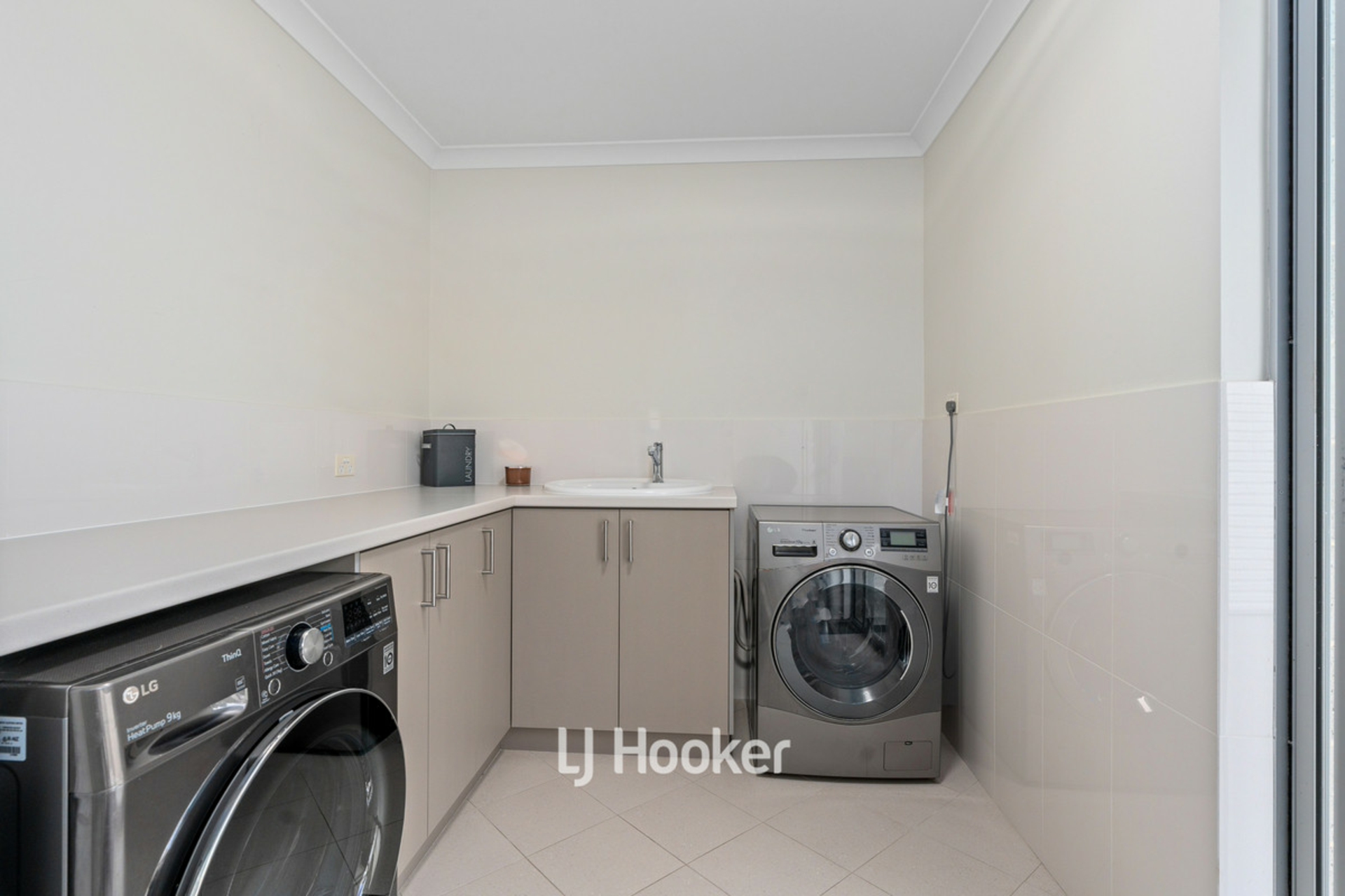 1 Wagtail Way, COLLIE