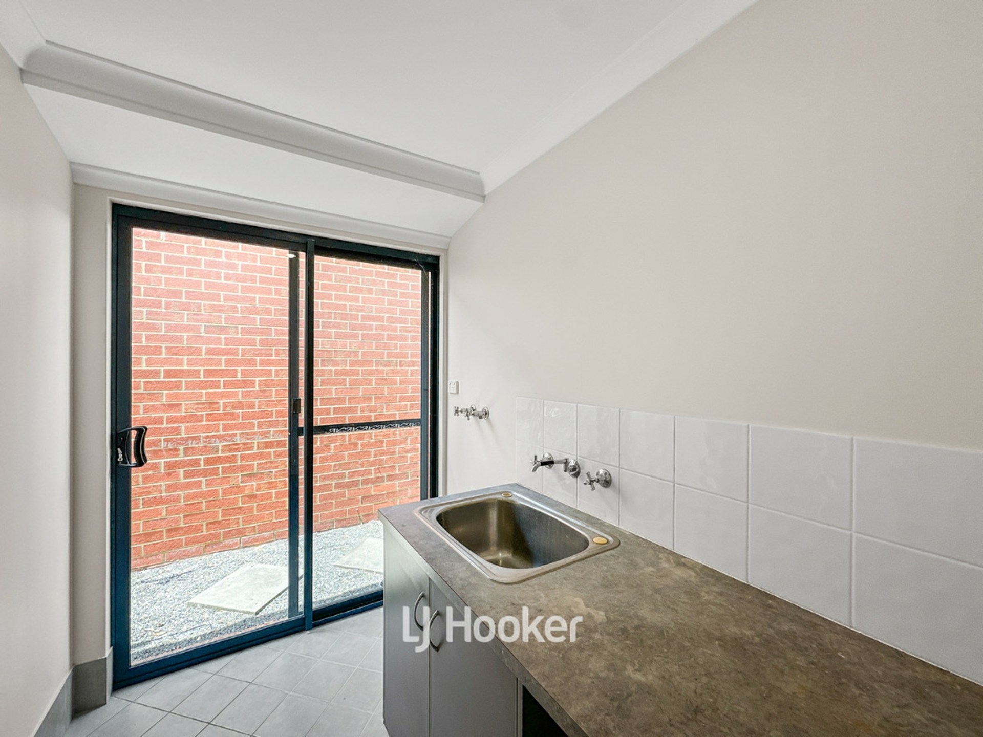 2/3 Wilson Street, CAREY PARK