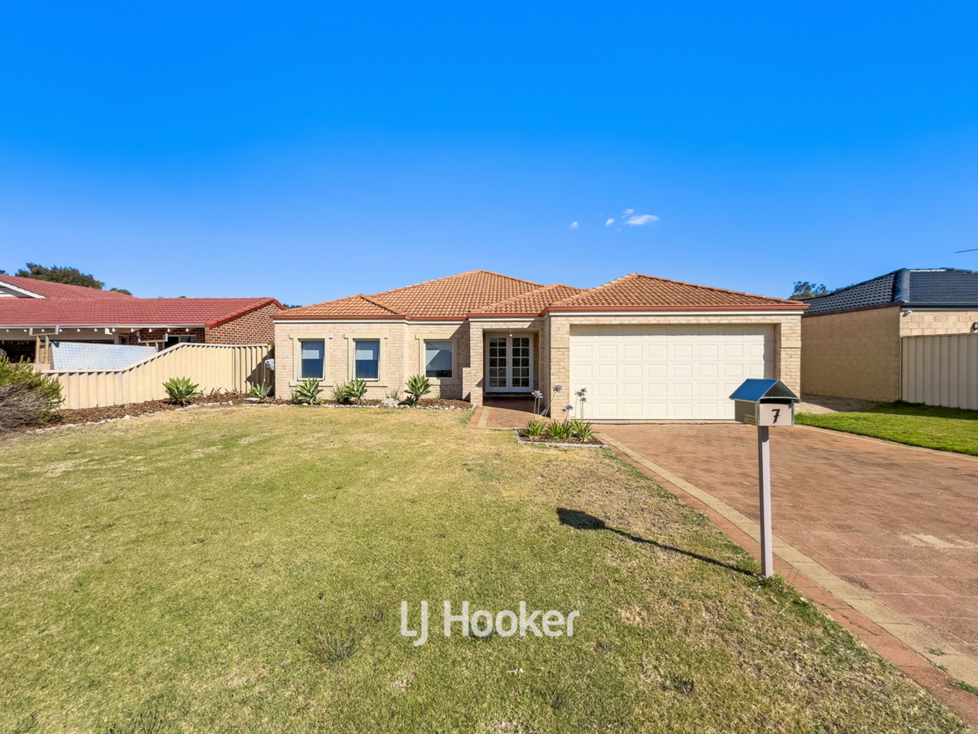 7 Pickworth Retreat, PELICAN POINT