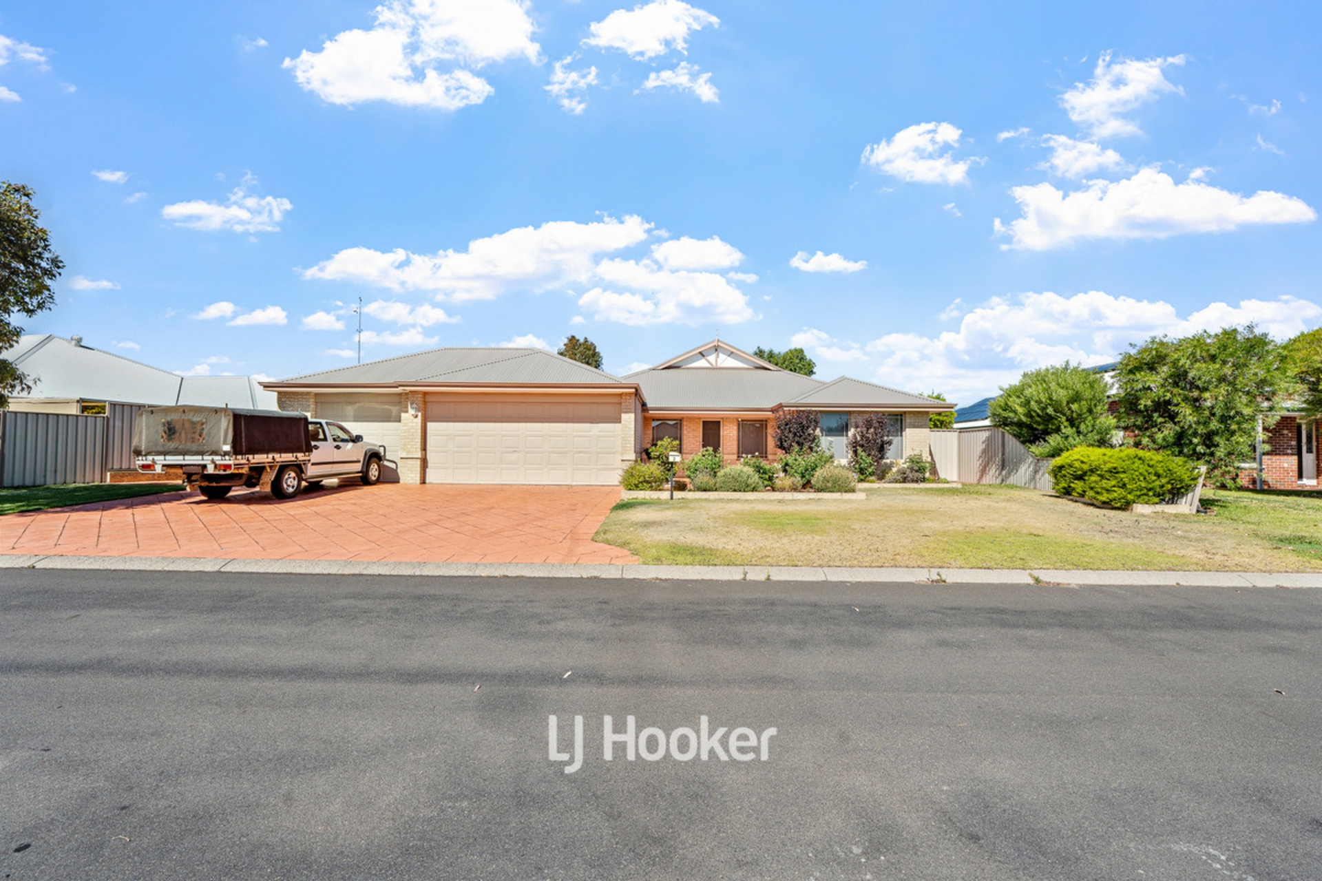 3 Onyx Brace, AUSTRALIND