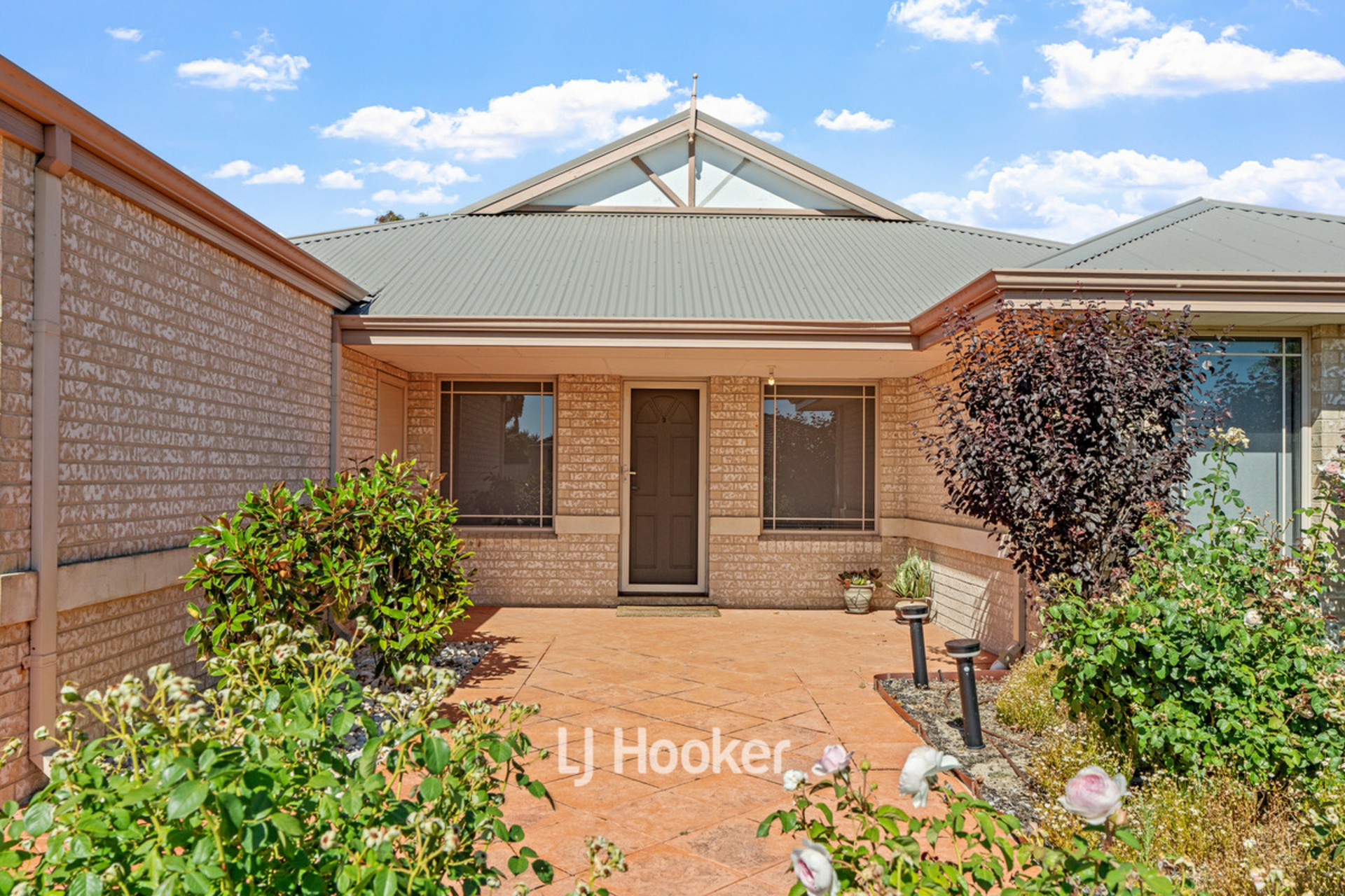 3 Onyx Brace, AUSTRALIND