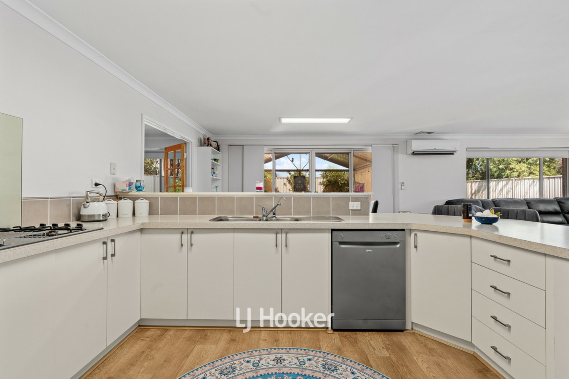 3 Onyx Brace, AUSTRALIND