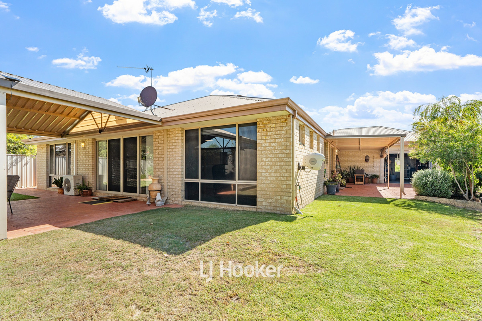 3 Onyx Brace, AUSTRALIND