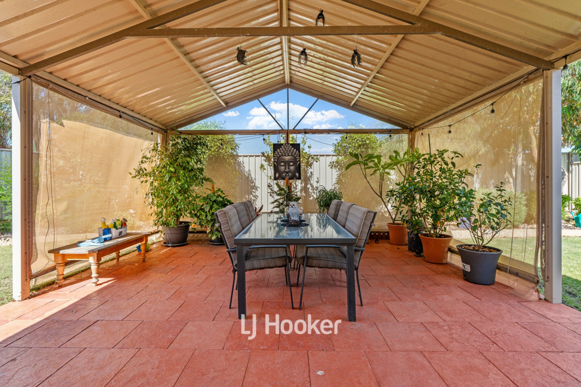 3 Onyx Brace, AUSTRALIND