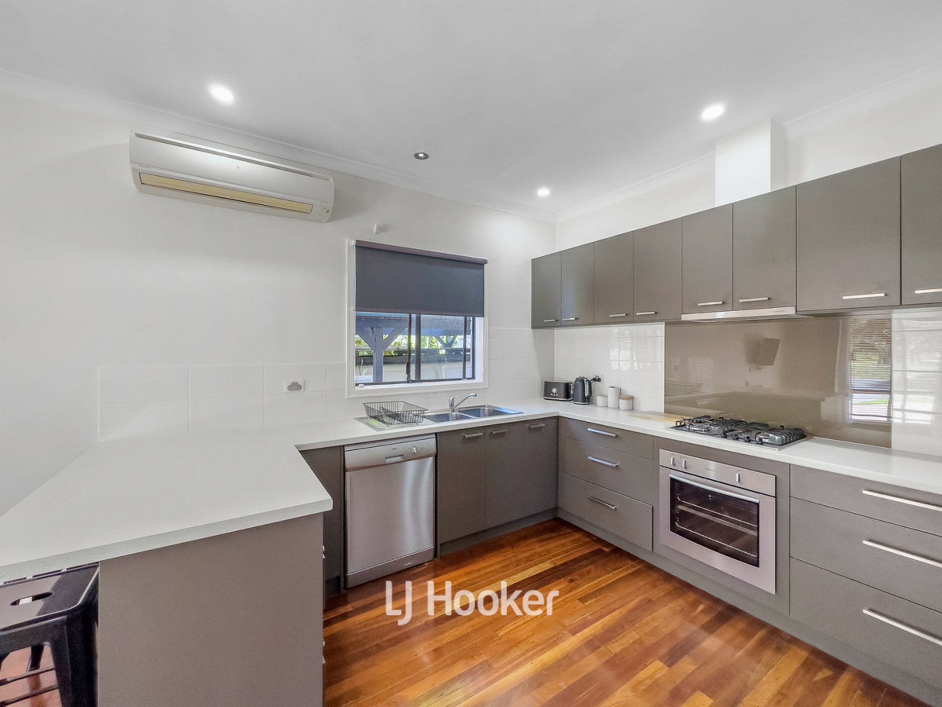 160 Forrest Avenue, CAREY PARK