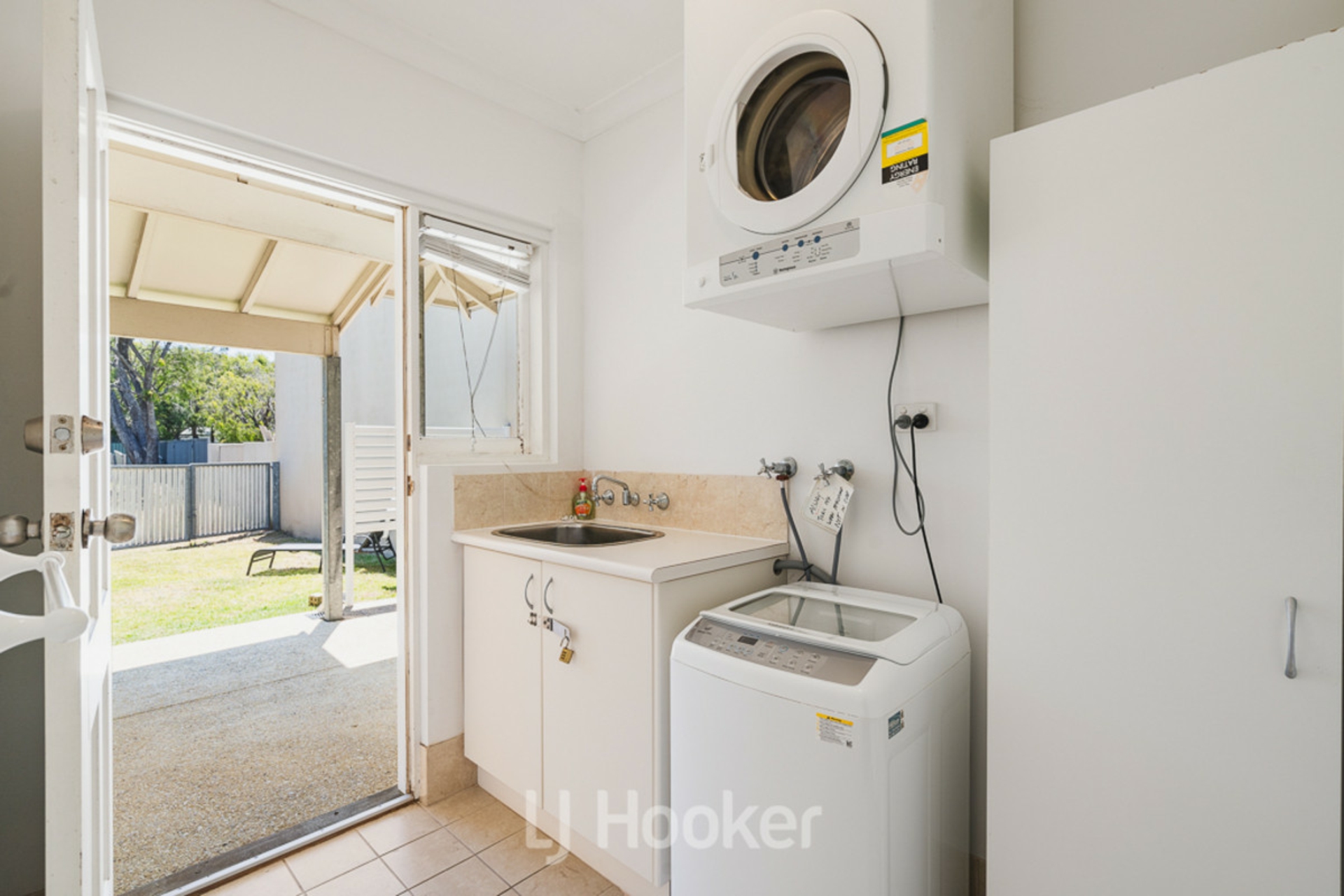 15 Davies Way, BROADWATER
