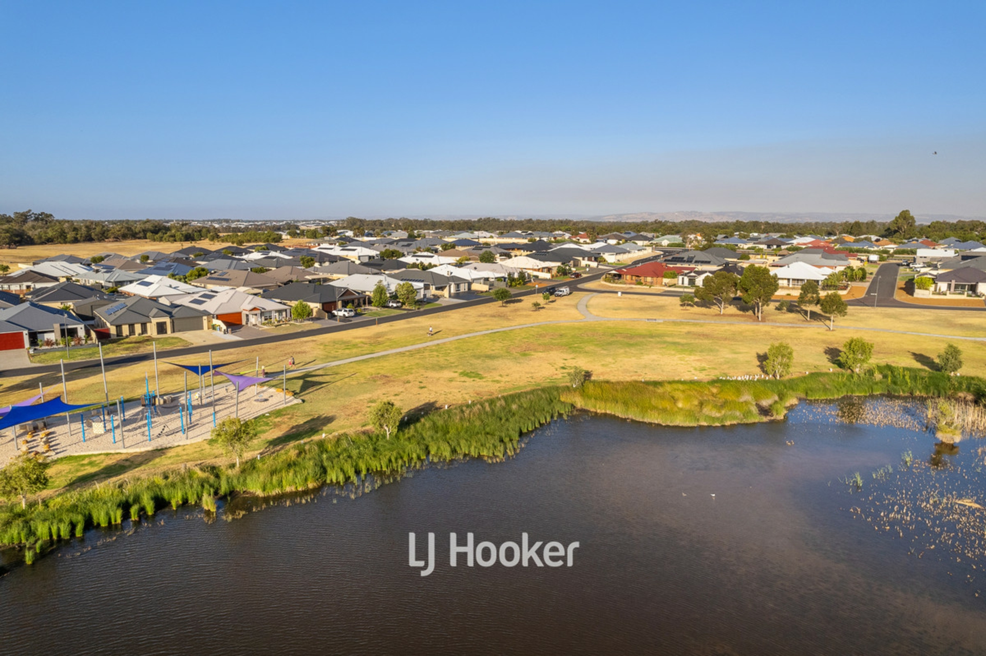 10 Peninsula Lakes Drive, EATON