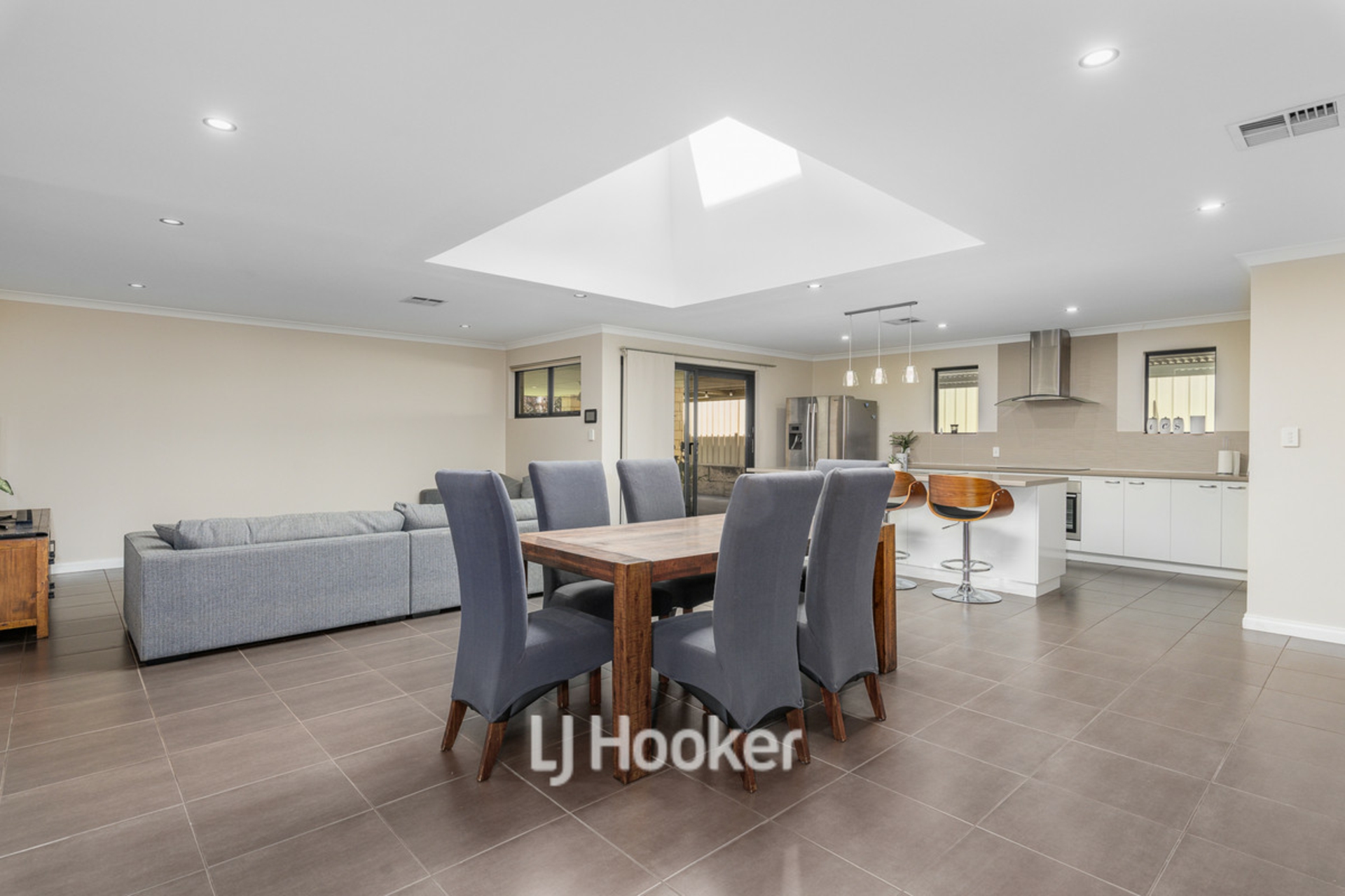 10 Peninsula Lakes Drive, EATON